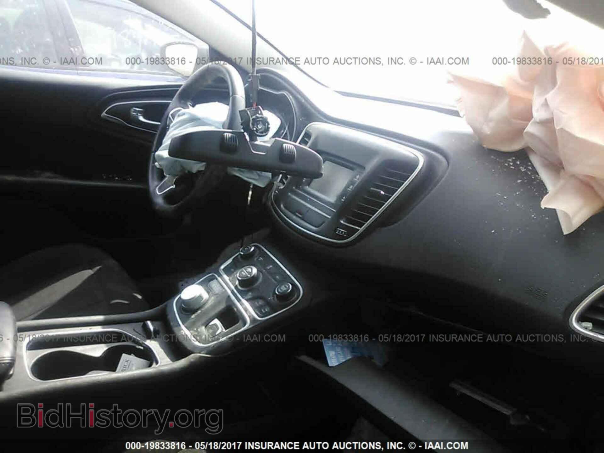 2015 Chrysler 200 - VIN: 1C3CCCAB4FN613342 - Photo 5