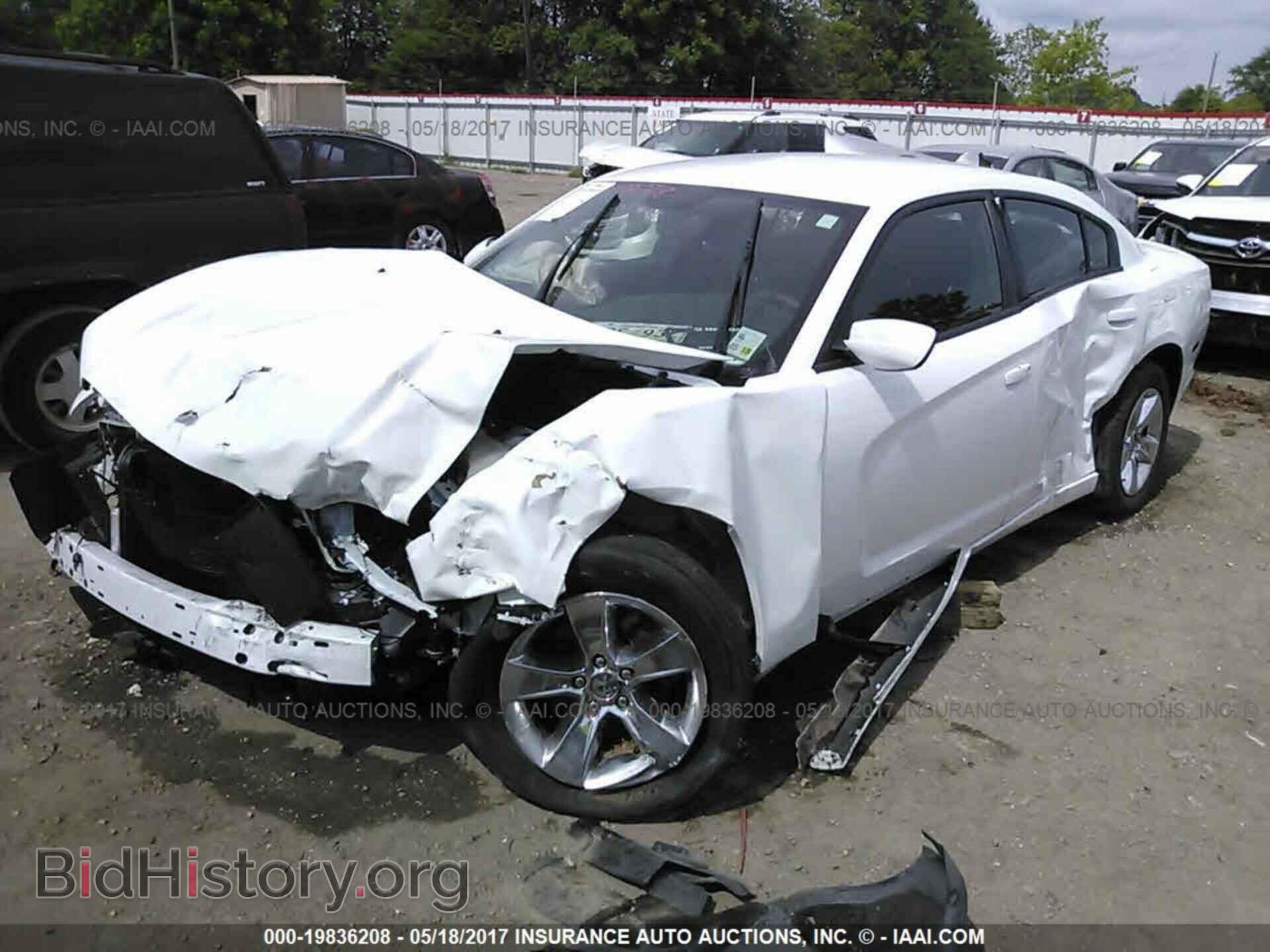 2014 Dodge Charger - VIN: 2C3CDXHG9EH361908 - Фото 2