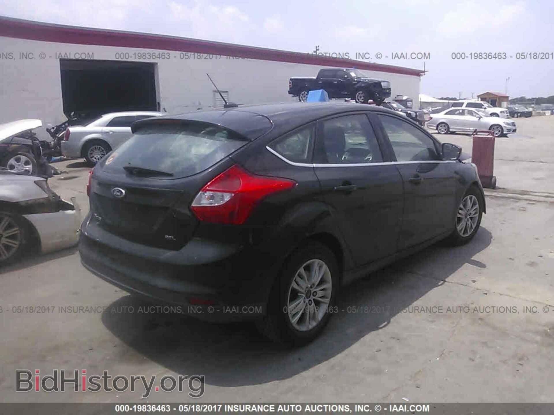 2012 Ford Focus - VIN: 1FAHP3M21CL358244 - Photo 4