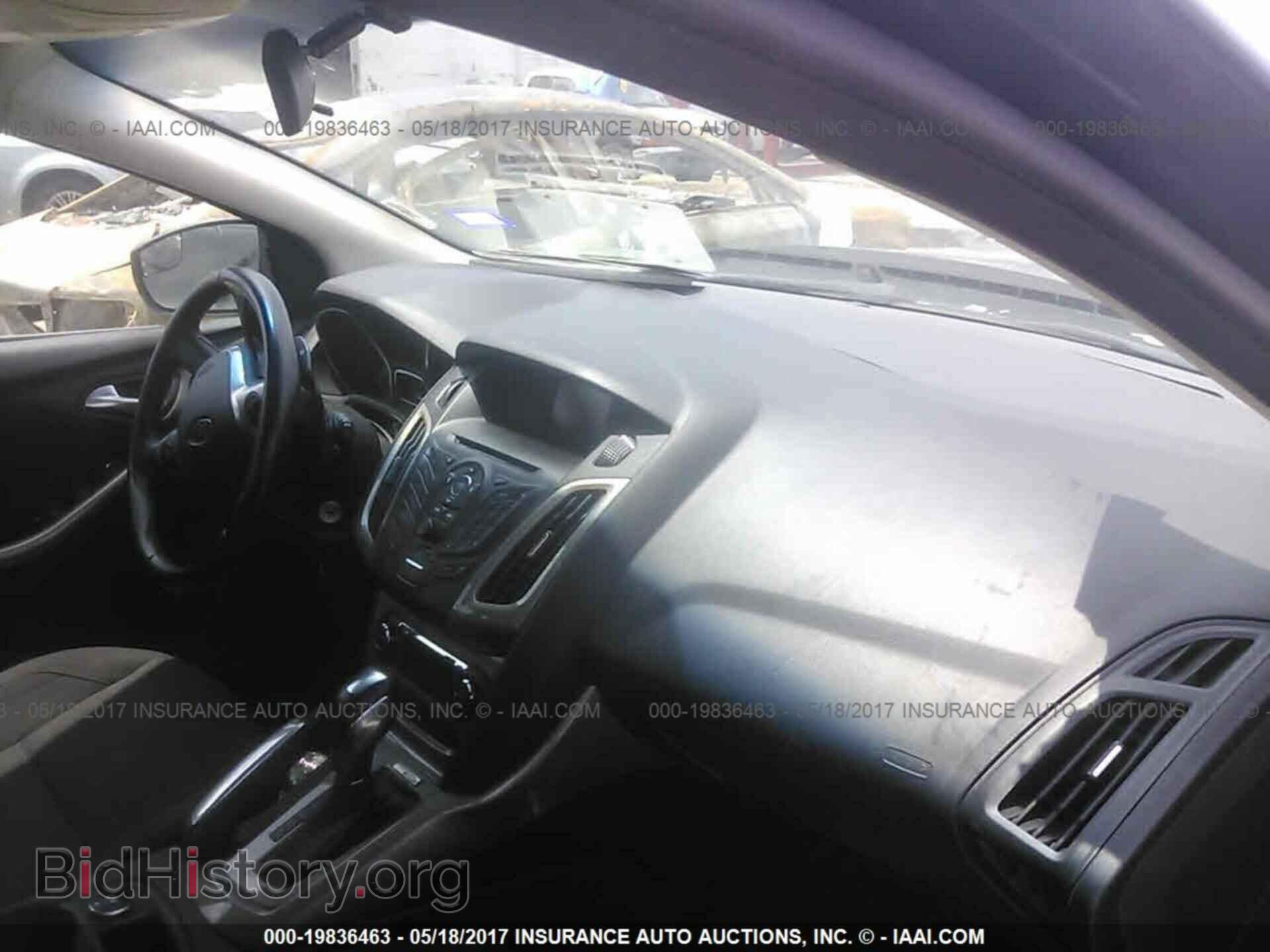 2012 Ford Focus - VIN: 1FAHP3M21CL358244 - Photo 5