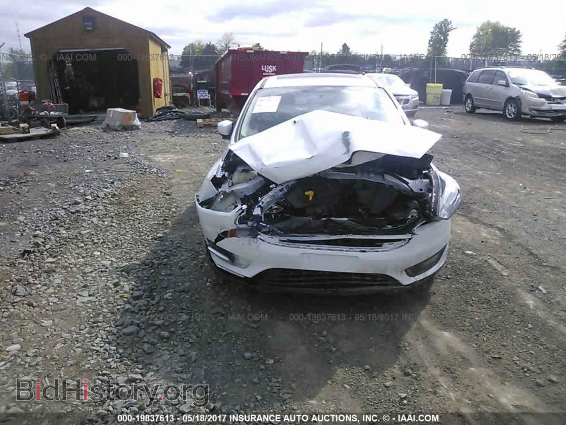 2016 Ford Focus - VIN: 1FADP3F27GL299010 - Фото 6