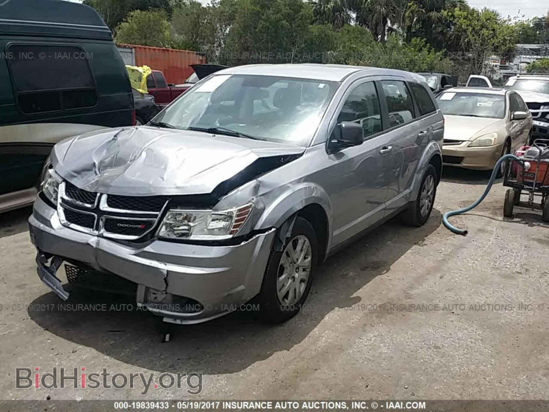 2015 Dodge Journey - VIN: 3C4PDCAB3FT592591 - Фото 2
