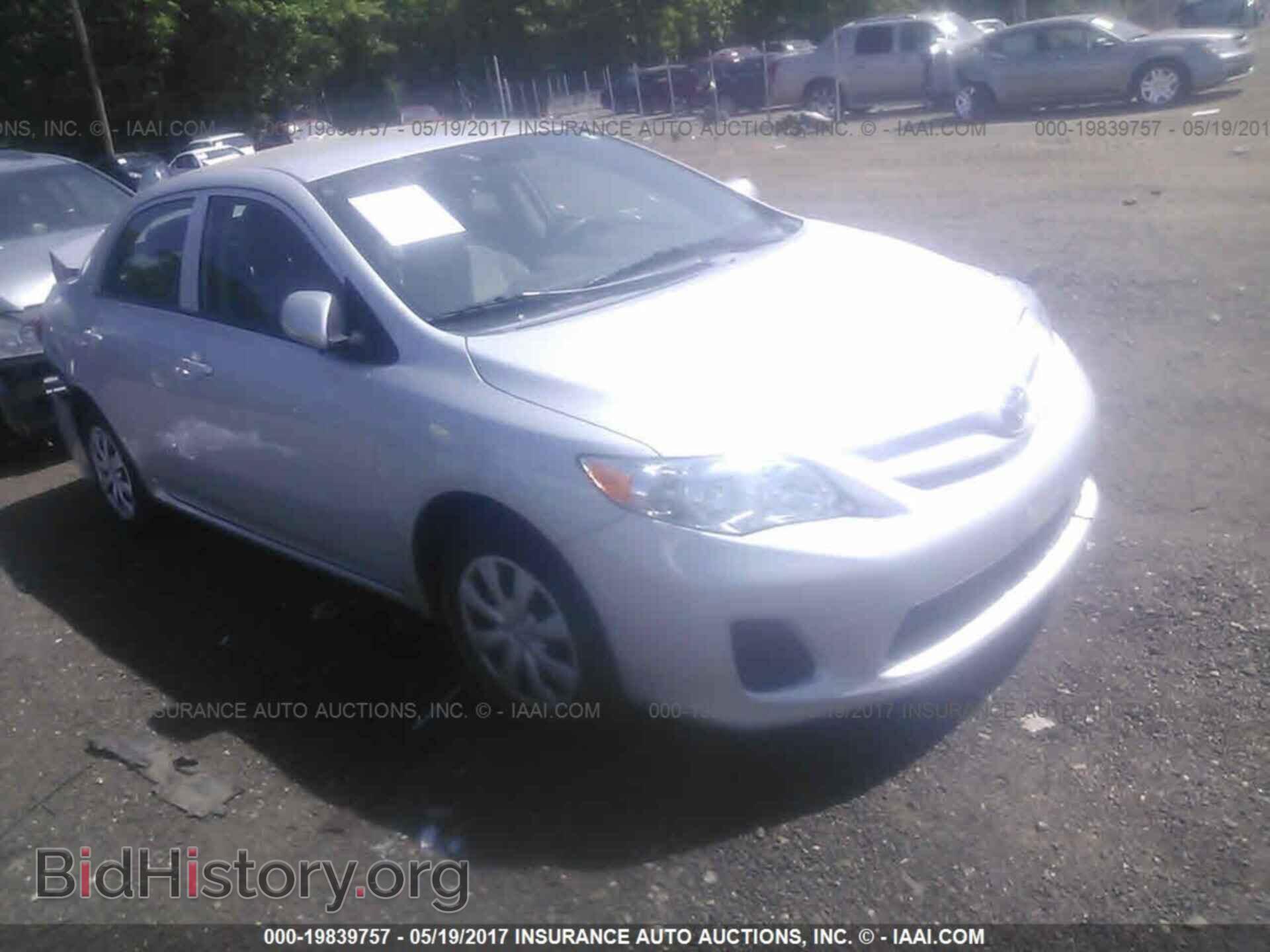Photo 2T1BU4EEXDC084235 - Toyota Corolla 2013