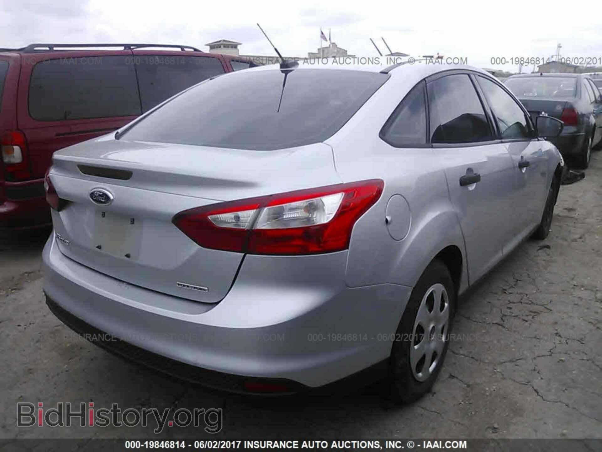 2012 Ford Focus - VIN: 1FAHP3E23CL435176 - Фото 4