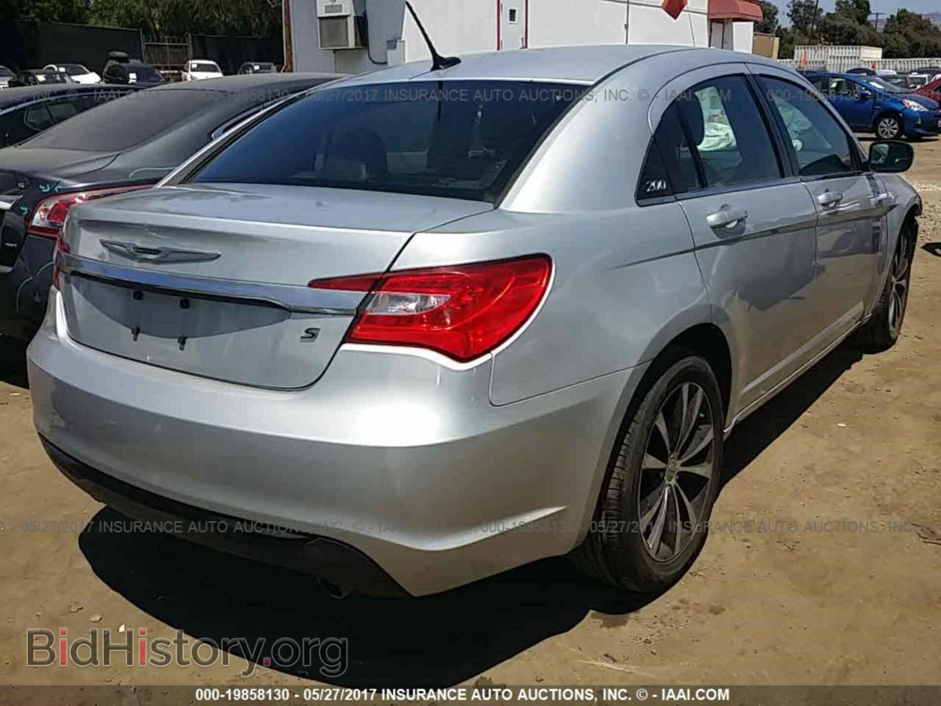 2012 Chrysler 200 - VIN: 1C3CCBHG3CN277643 - Фото 4