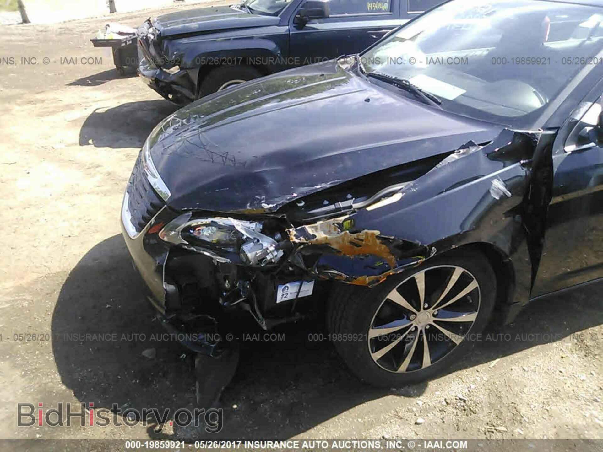 2014 Chrysler 200 - VIN: 1C3CCBCG3EN104800 - Photo 6
