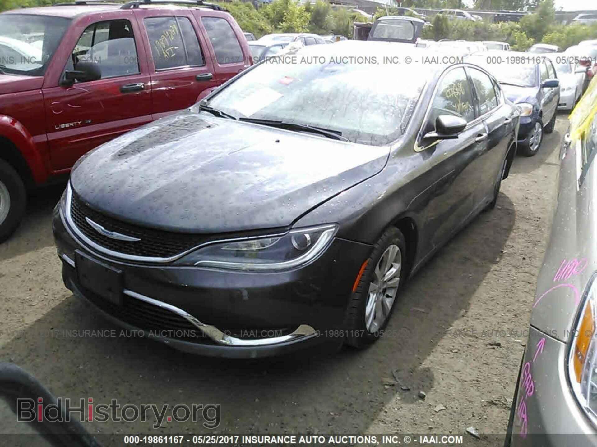 2015 Chrysler 200 - VIN: 1C3CCCAB8FN669803 - Photo 2