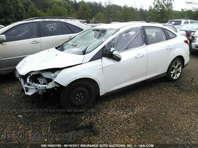 2012 Ford Focus - VIN: 1FAHP3H2XCL104171 - Photo 2