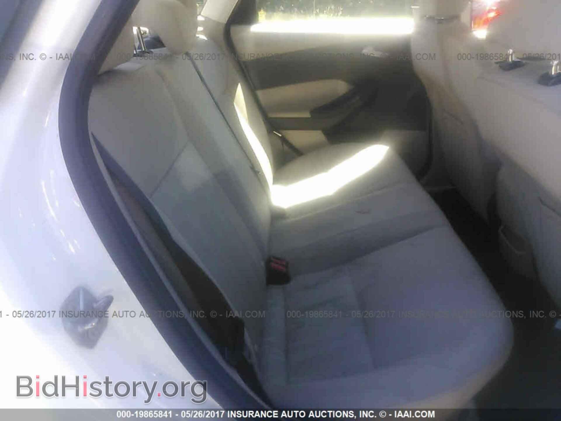 2015 Ford Focus - VIN: 1FADP3F20FL262668 - Photo 8