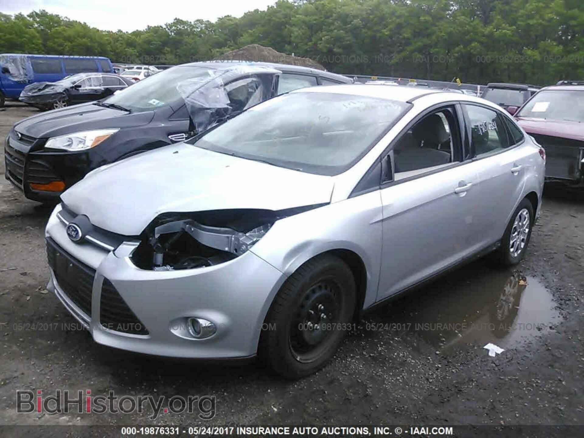 2012 Ford Focus - VIN: 1FAHP3F22CL469785 - Photo 2