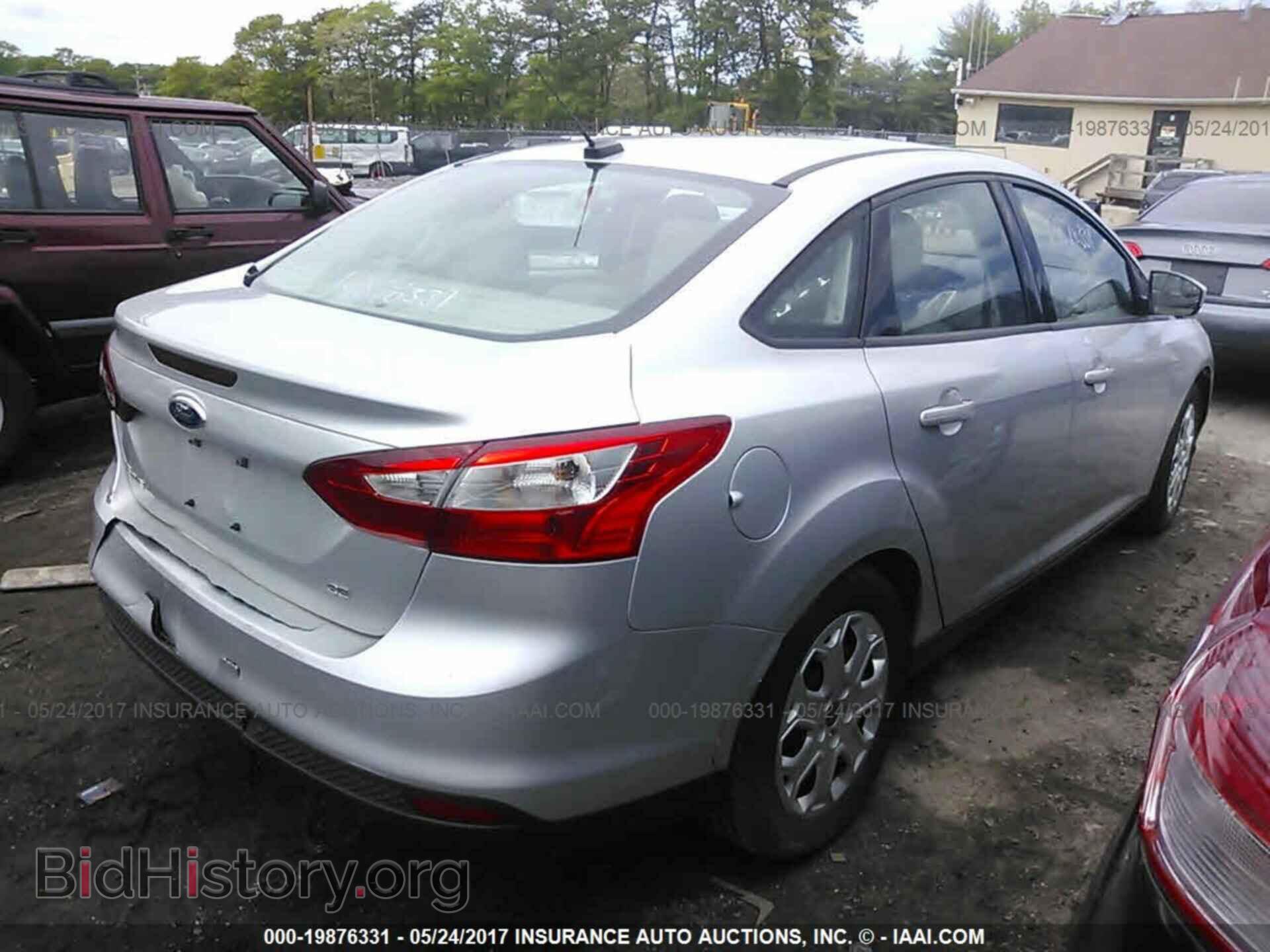 2012 Ford Focus - VIN: 1FAHP3F22CL469785 - Photo 4