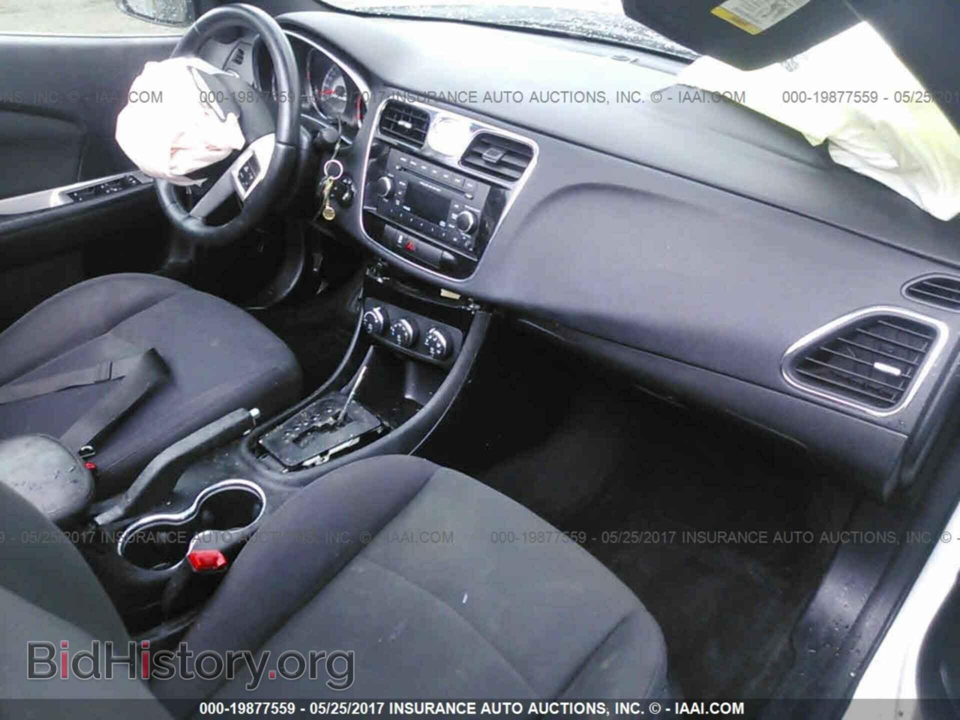 2012 Chrysler 200 - VIN: 1C3BCBEB1CN215677 - Фото 5