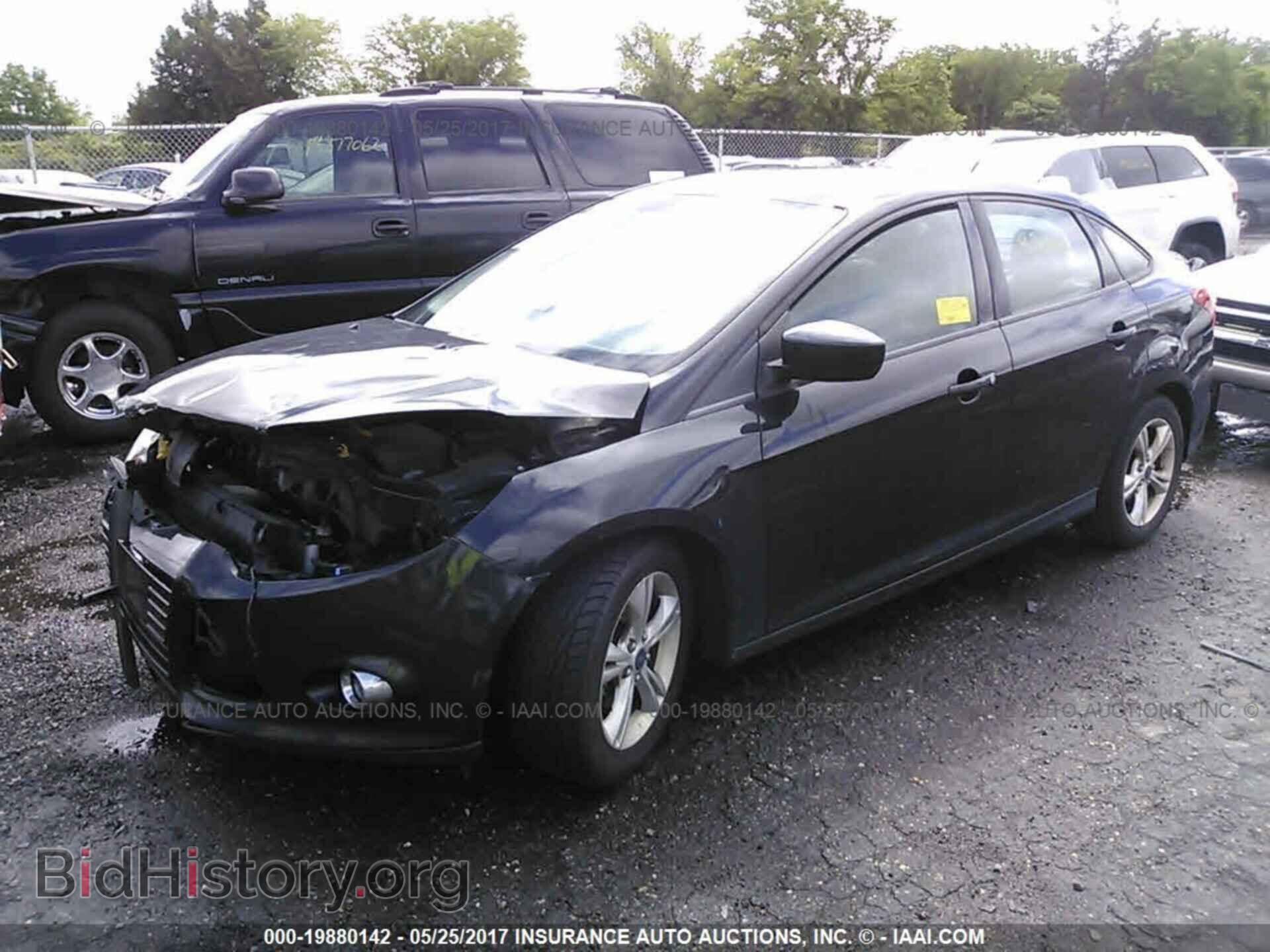 2012 Ford Focus - VIN: 1FAHP3F23CL474851 - Photo 2