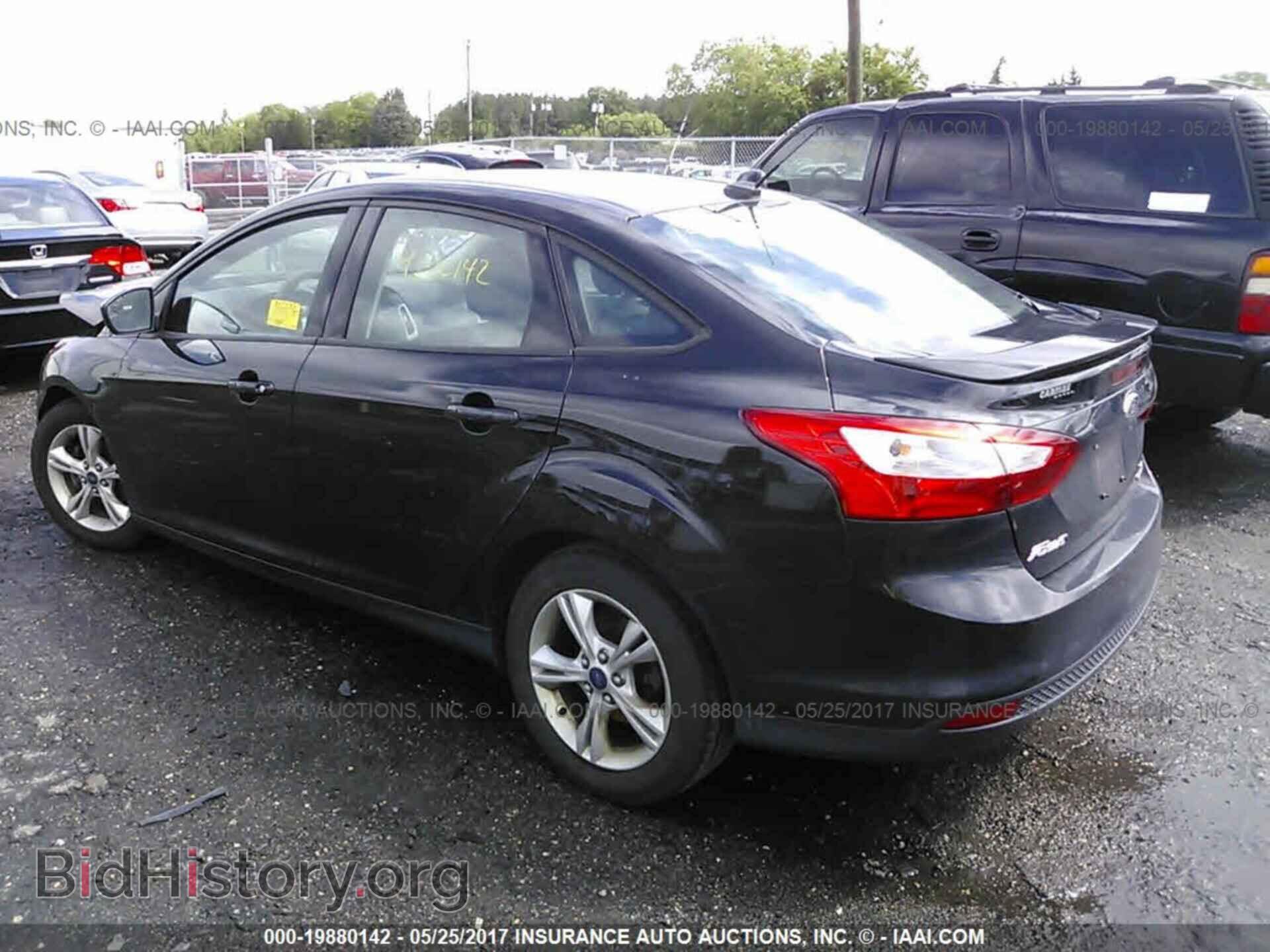 2012 Ford Focus - VIN: 1FAHP3F23CL474851 - Photo 3