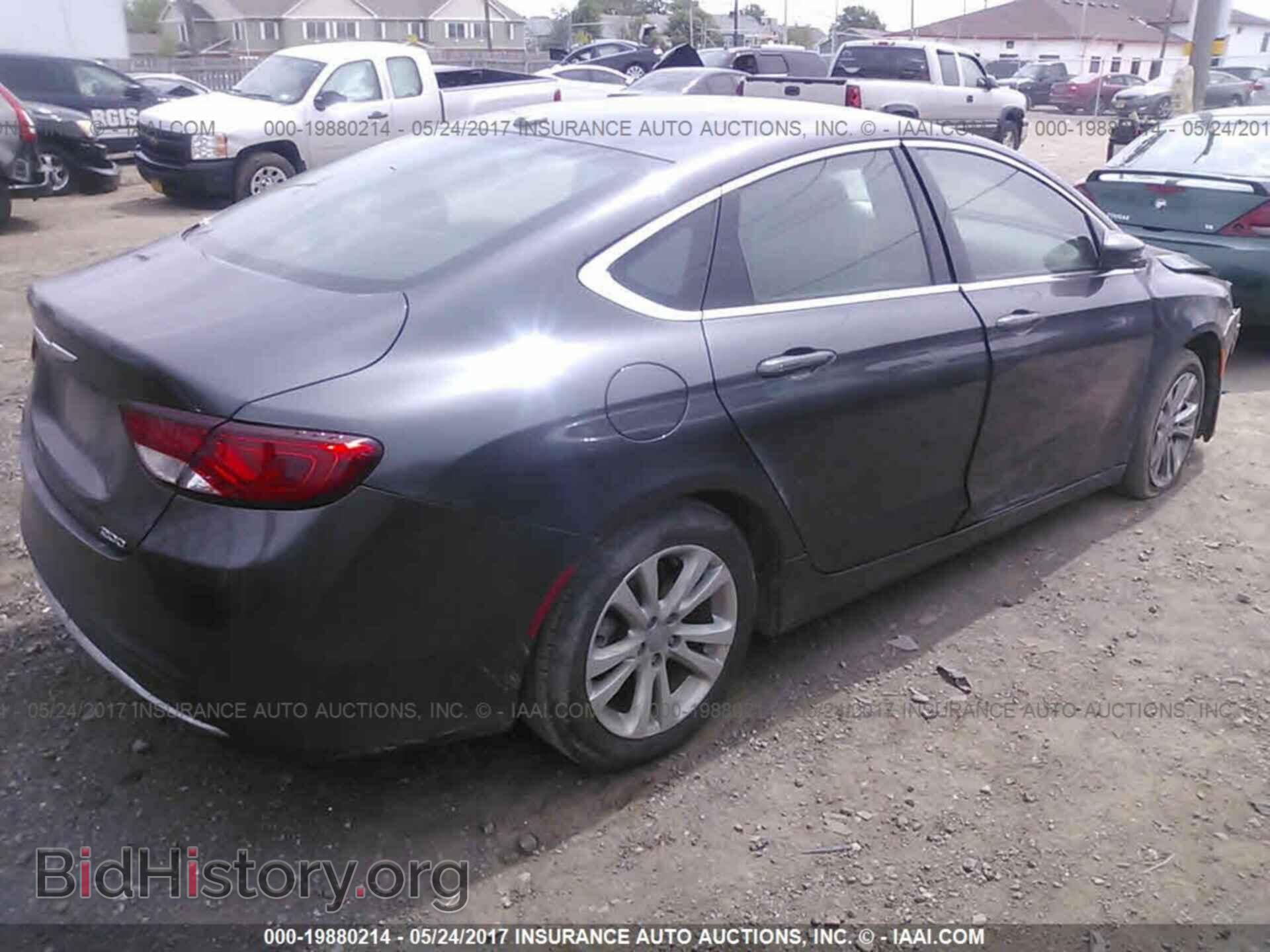 2016 Chrysler 200 - VIN: 1C3CCCAB8GN113184 - Photo 4