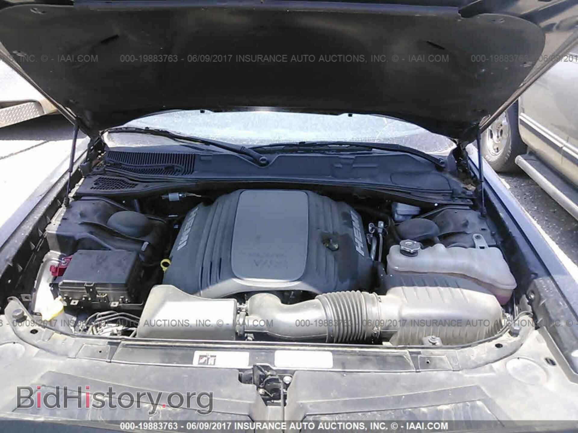 2015 Dodge Challenger - VIN: 2C3CDZAT7FH724453 - Photo 10