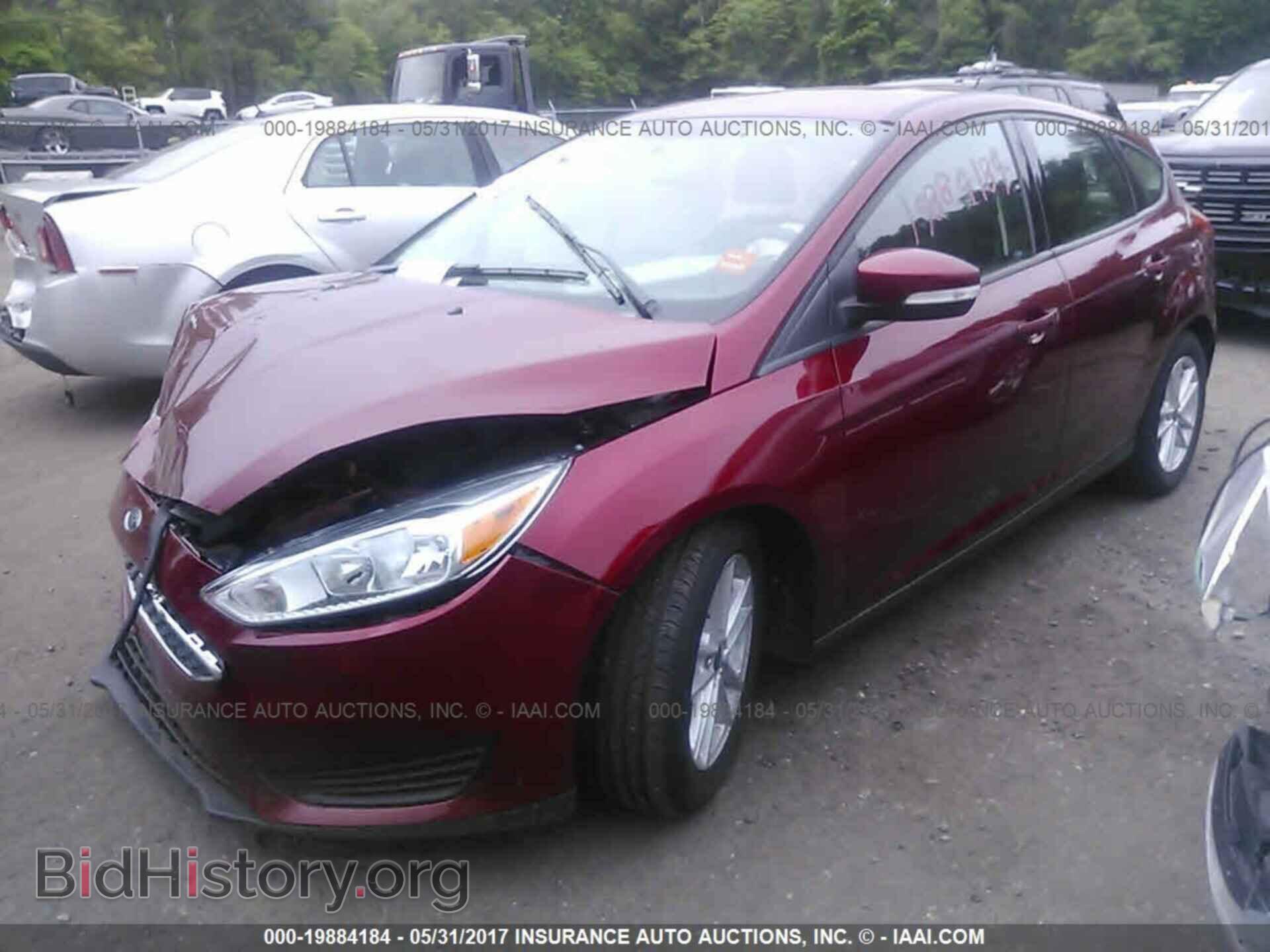 2017 Ford Focus - VIN: 1FADP3K23HL226983 - Photo 2