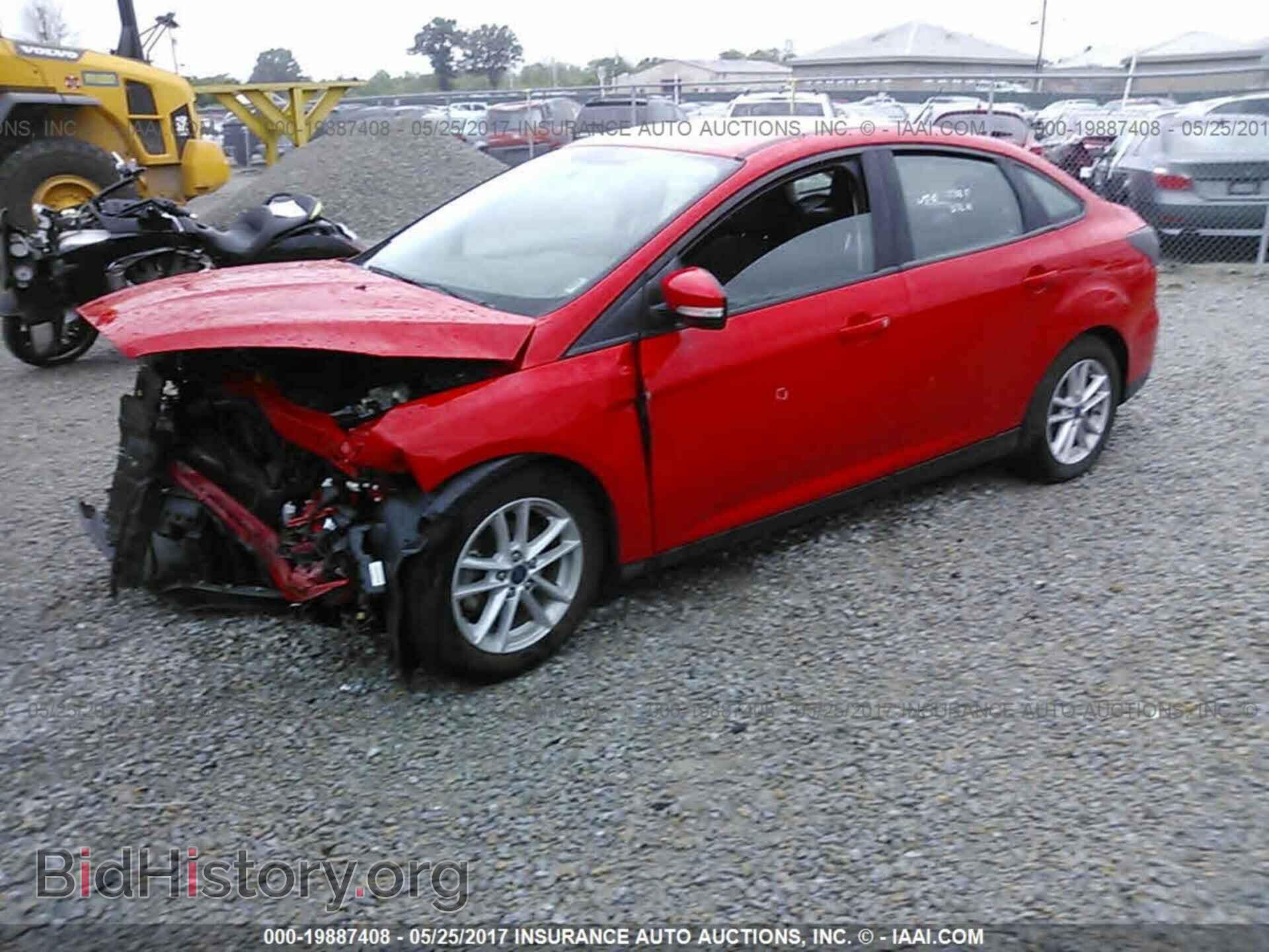 2016 Ford Focus - VIN: 1FADP3F27GL290744 - Фото 2