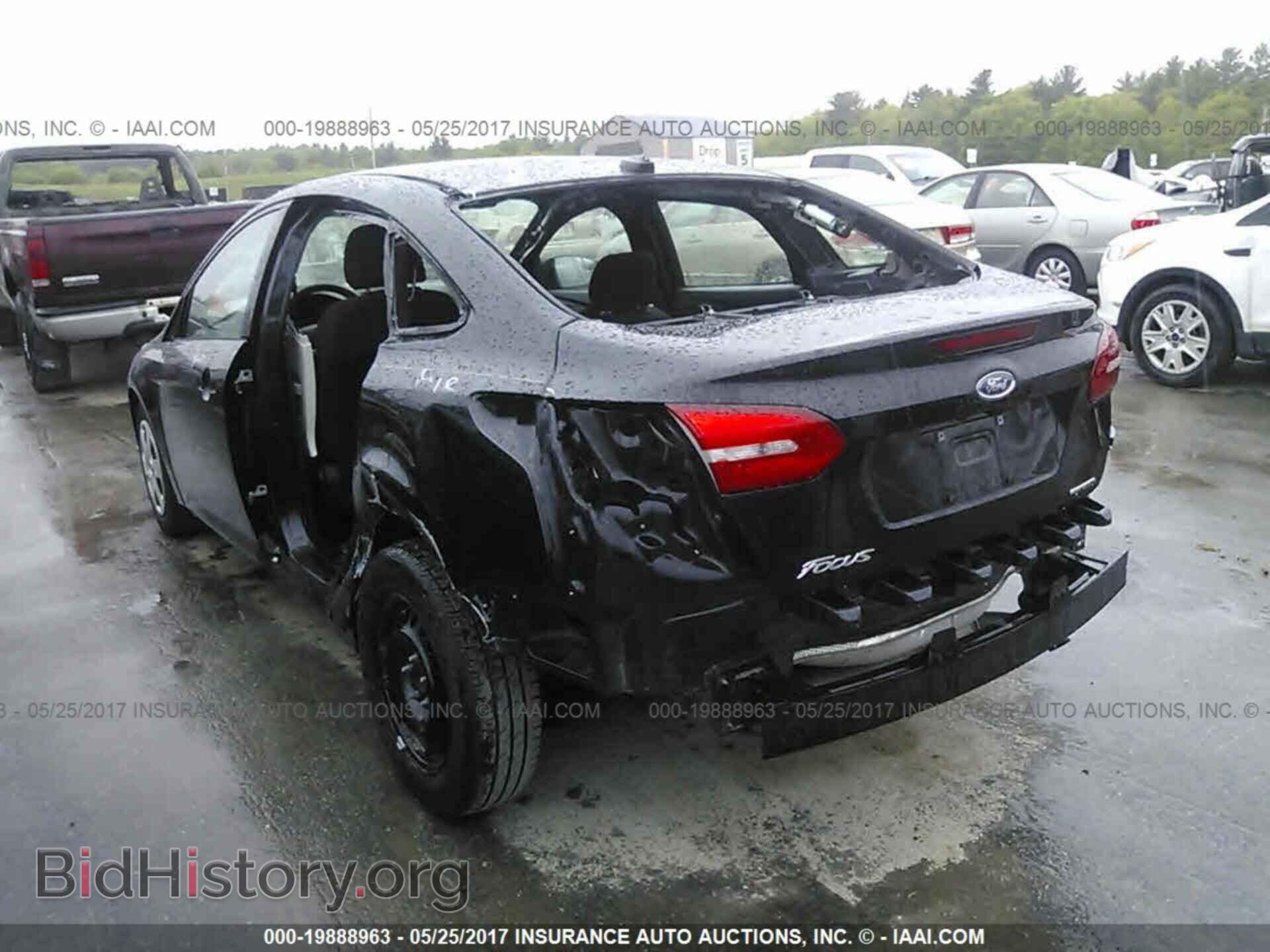 2015 Ford Focus - VIN: 1FADP3E22FL272765 - Photo 3