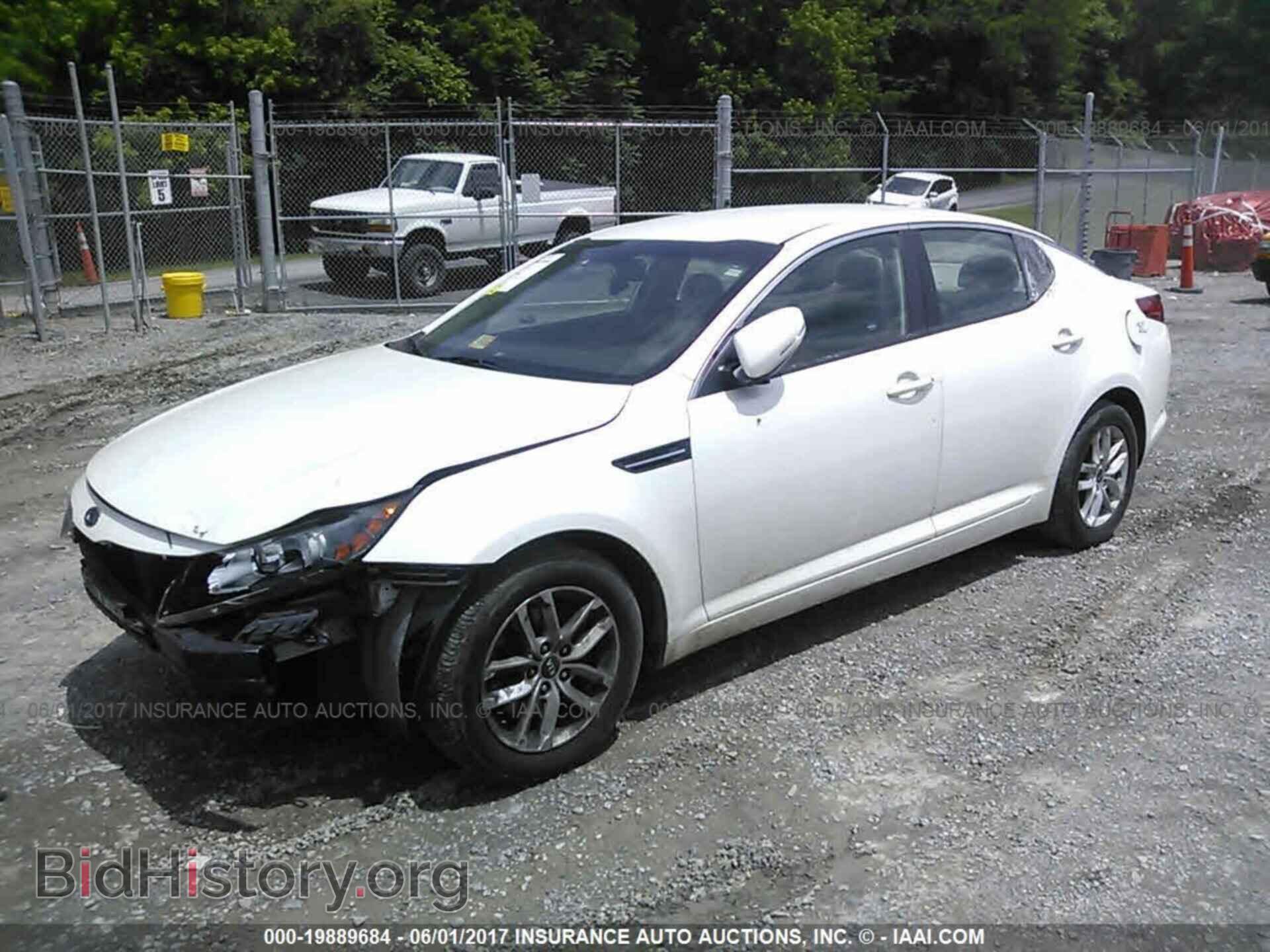 2011 Kia Optima - VIN: KNAGM4A77B5173491 - Photo 2