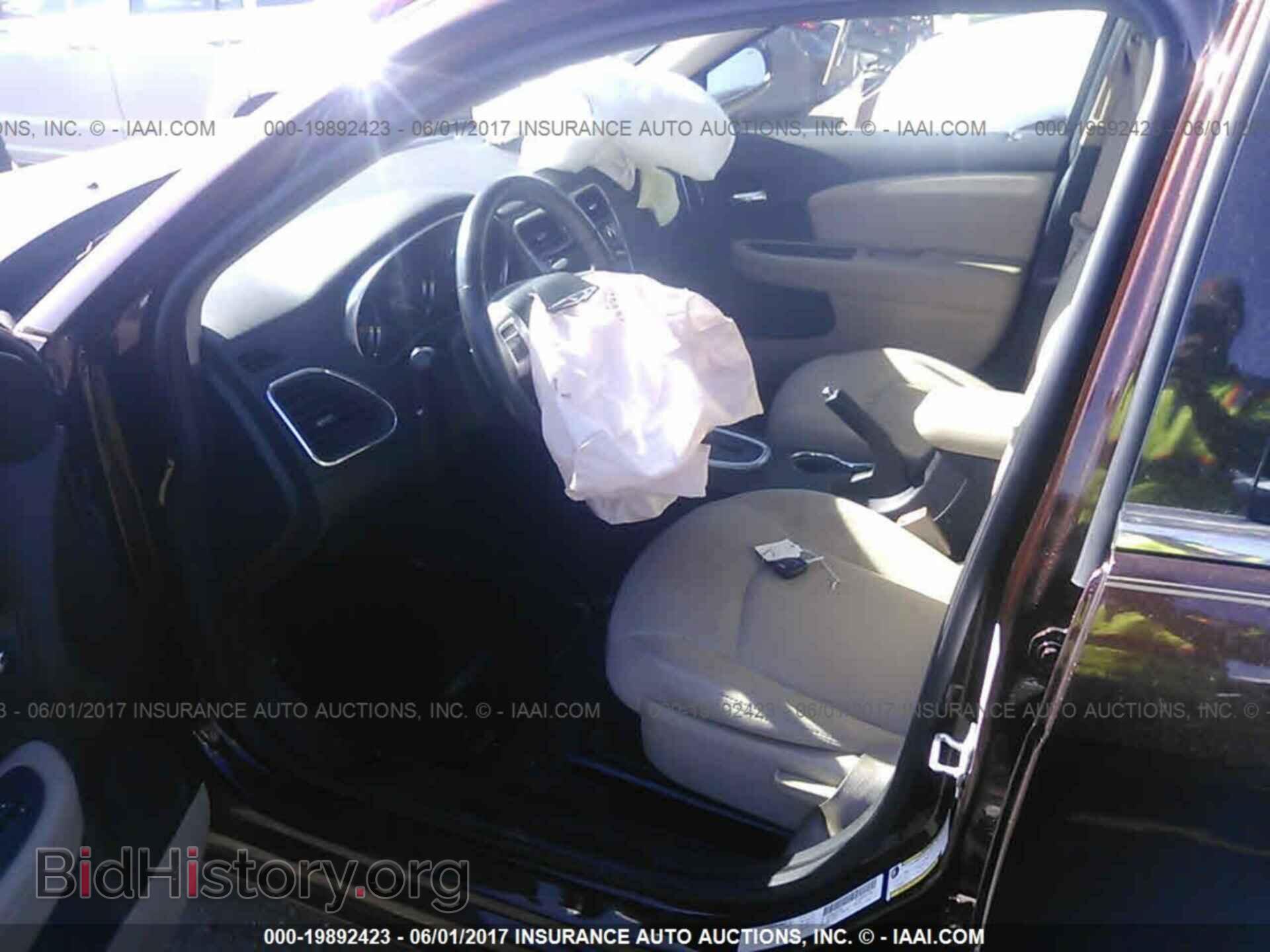 2012 Chrysler 200 - VIN: 1C3CCBBB5CN169750 - Фото 5