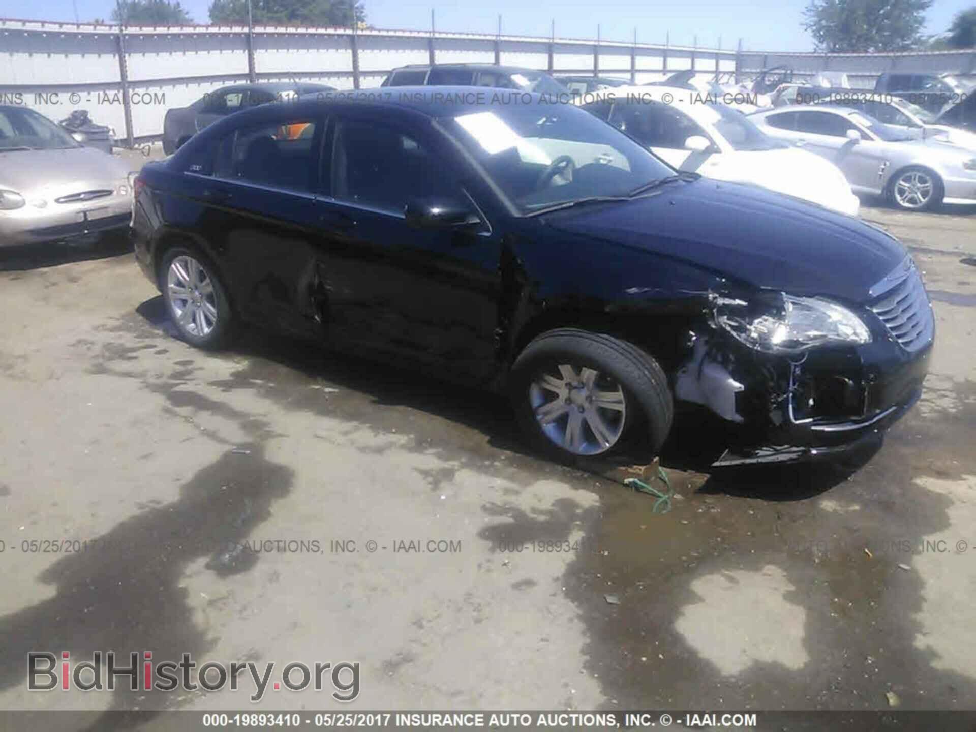 Photo 1C3CCBBB5DN684992 - Chrysler 200 2013