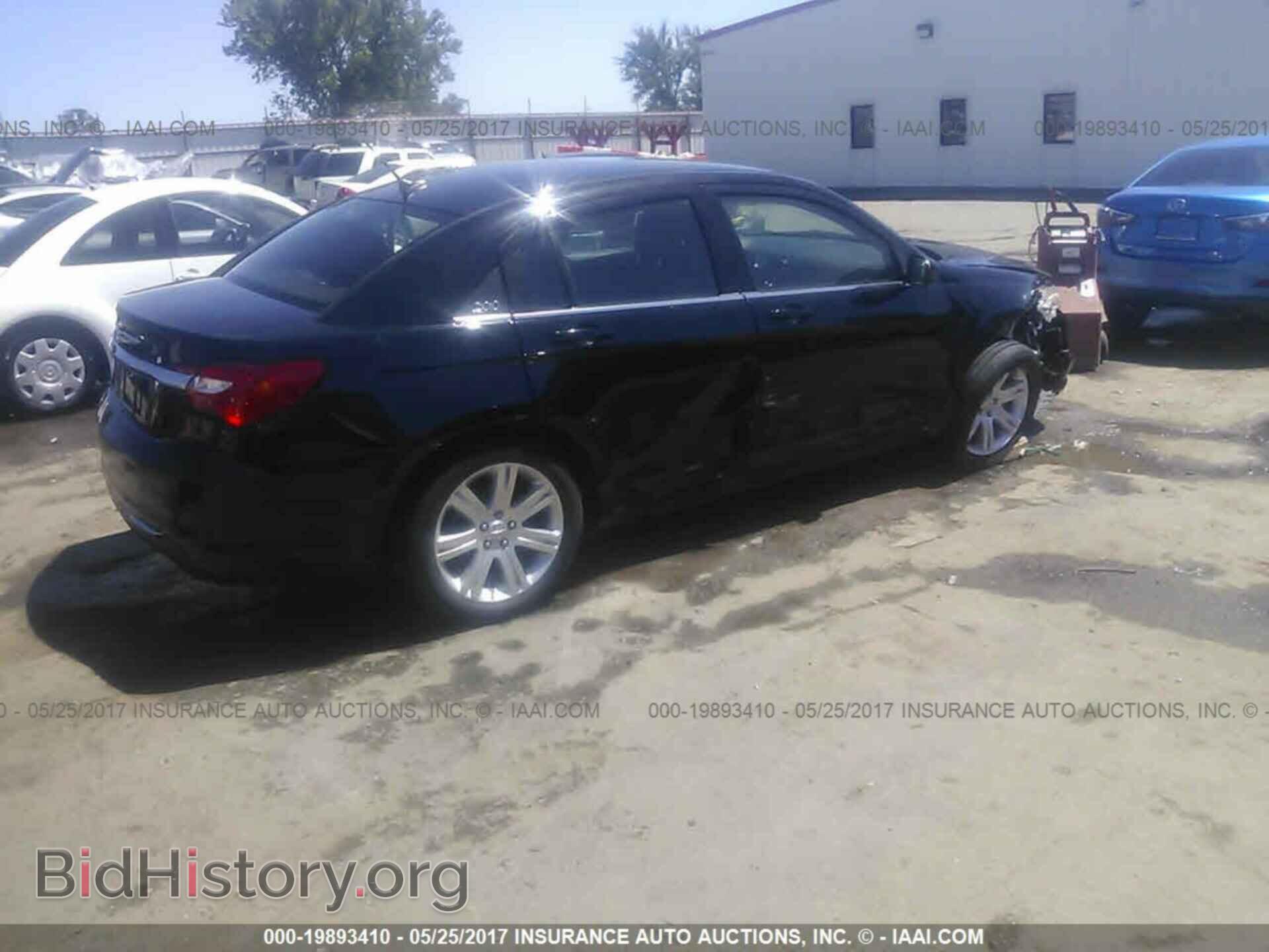 2013 Chrysler 200 - VIN: 1C3CCBBB5DN684992 - Photo 4