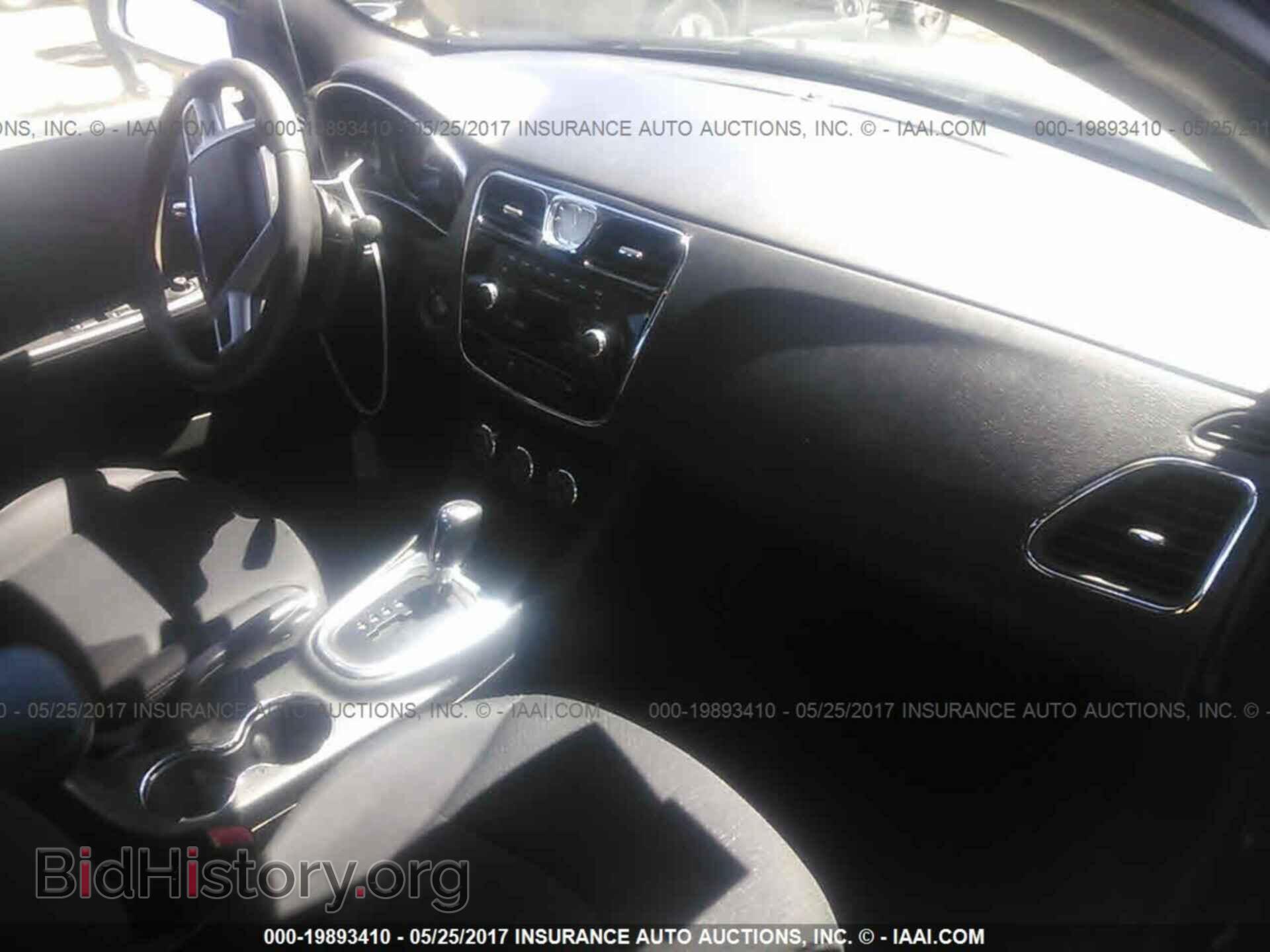 2013 Chrysler 200 - VIN: 1C3CCBBB5DN684992 - Photo 5
