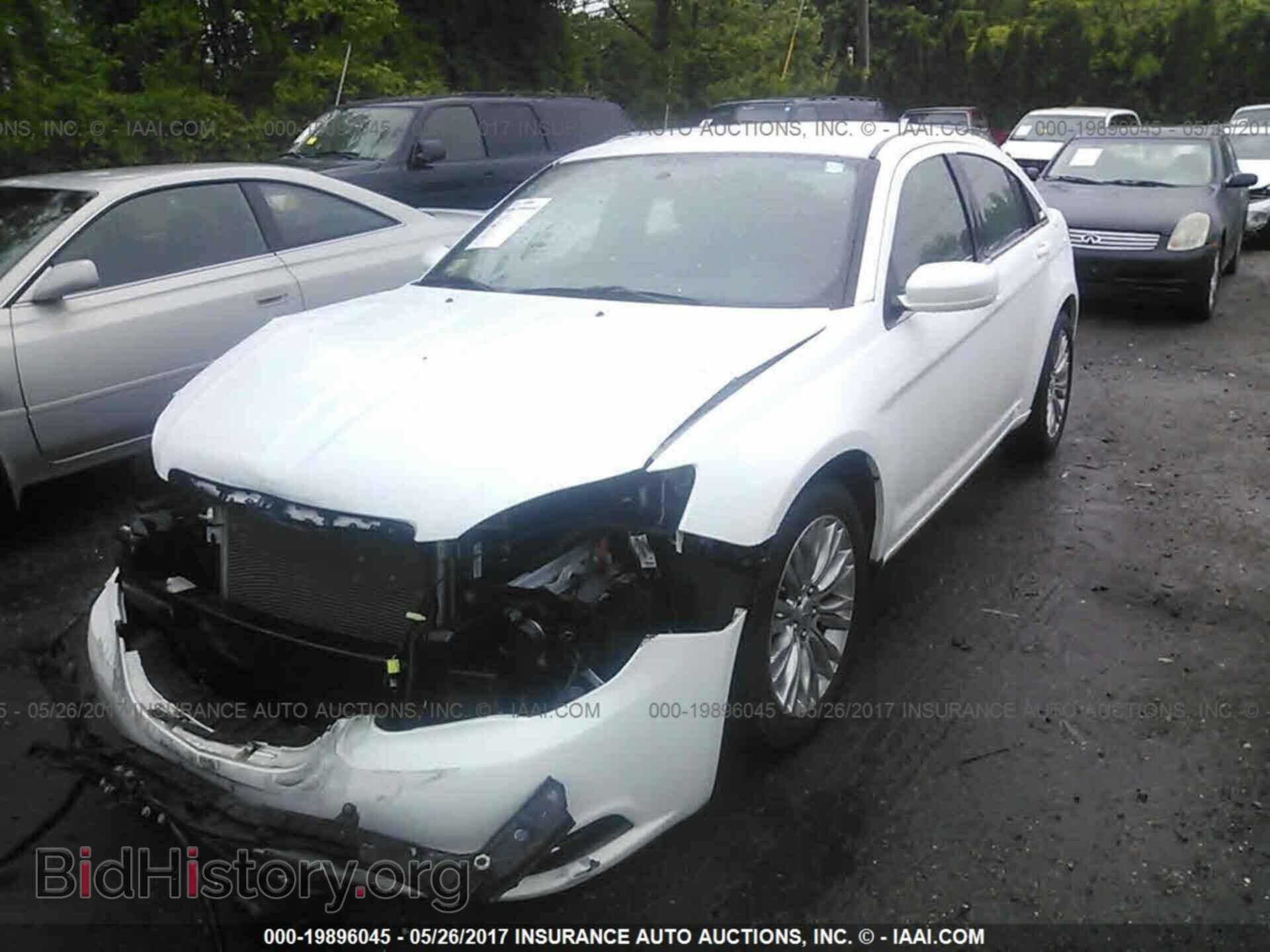 2012 Chrysler 200 - VIN: 1C3CCBAB9CN262238 - Фото 2
