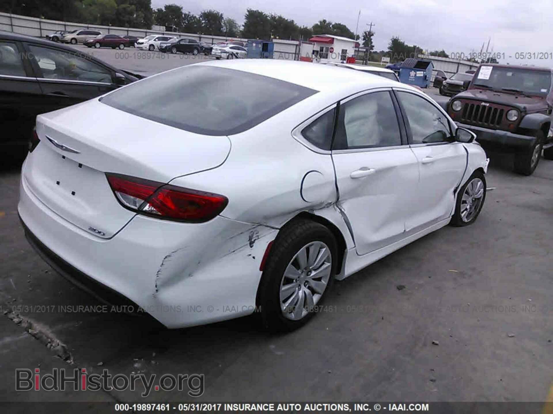 2016 Chrysler 200 - VIN: 1C3CCCFB9GN186959 - Photo 4
