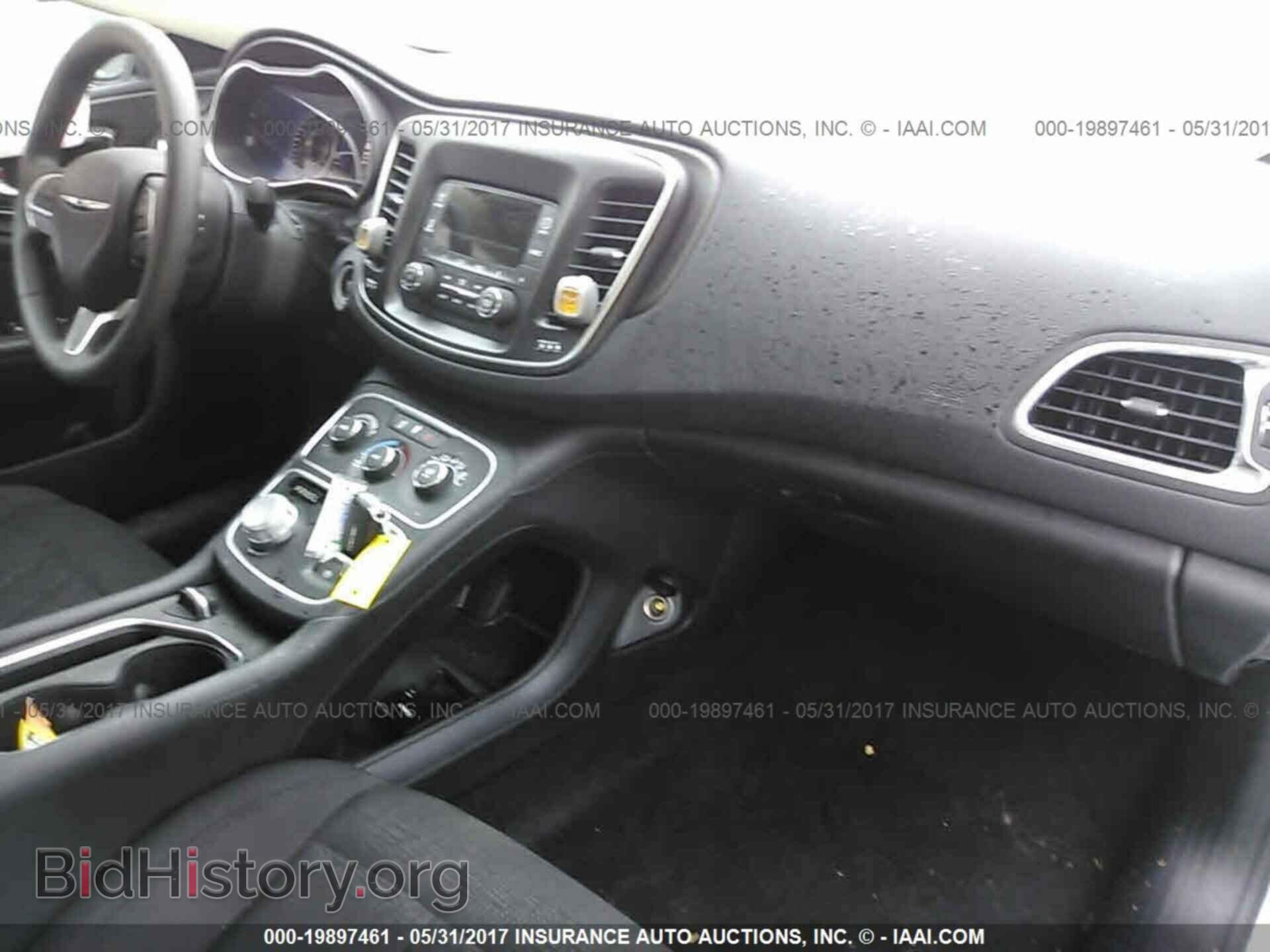 2016 Chrysler 200 - VIN: 1C3CCCFB9GN186959 - Photo 5