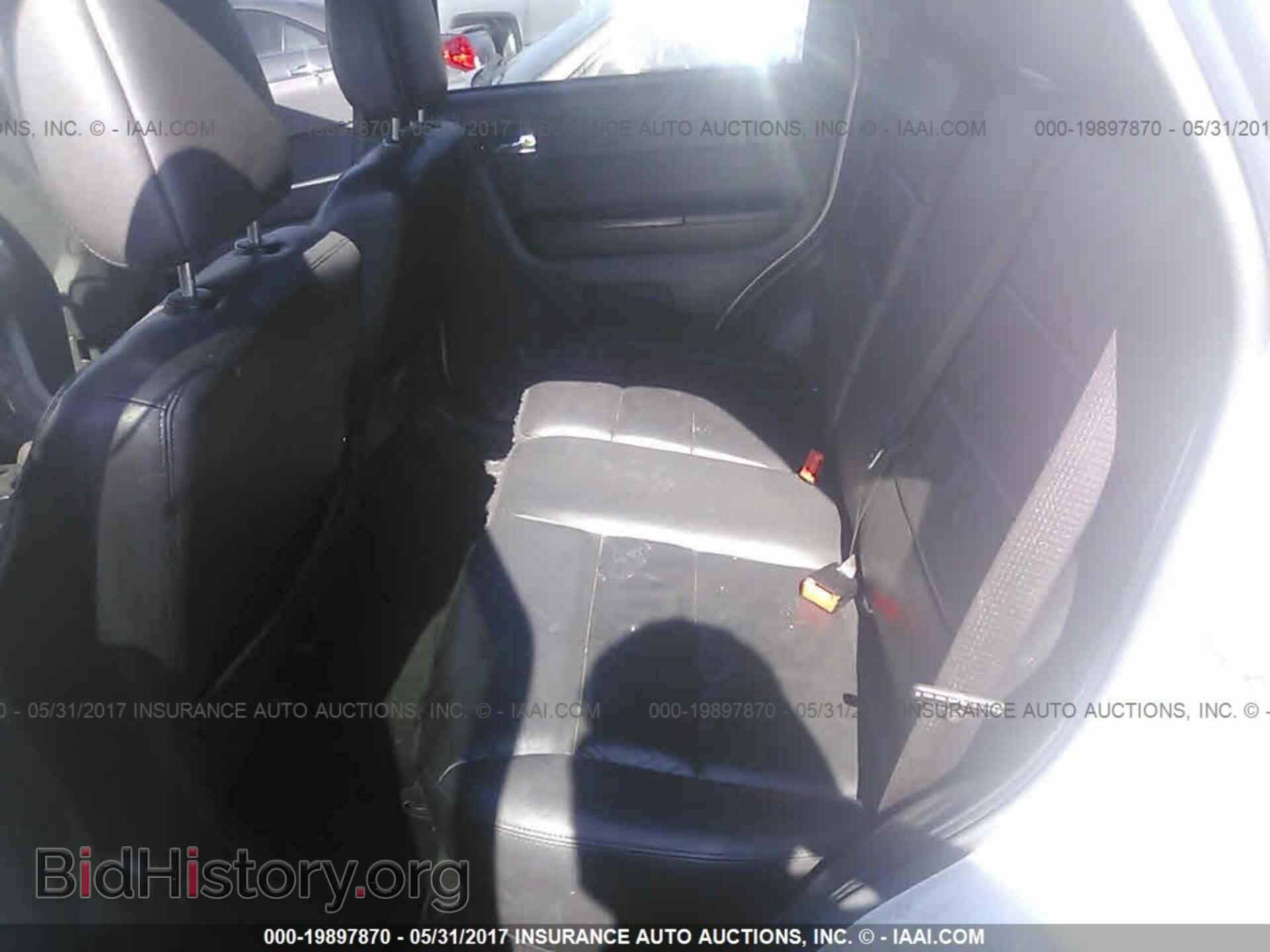 2011 Ford Escape - VIN: 1FMCU9EG2BKB41070 - Photo 8