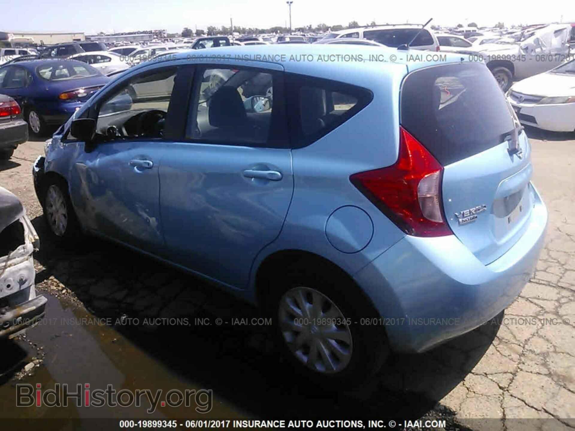 2015 Nissan Versa note - VIN: 3N1CE2CP3FL370702 - Photo 3