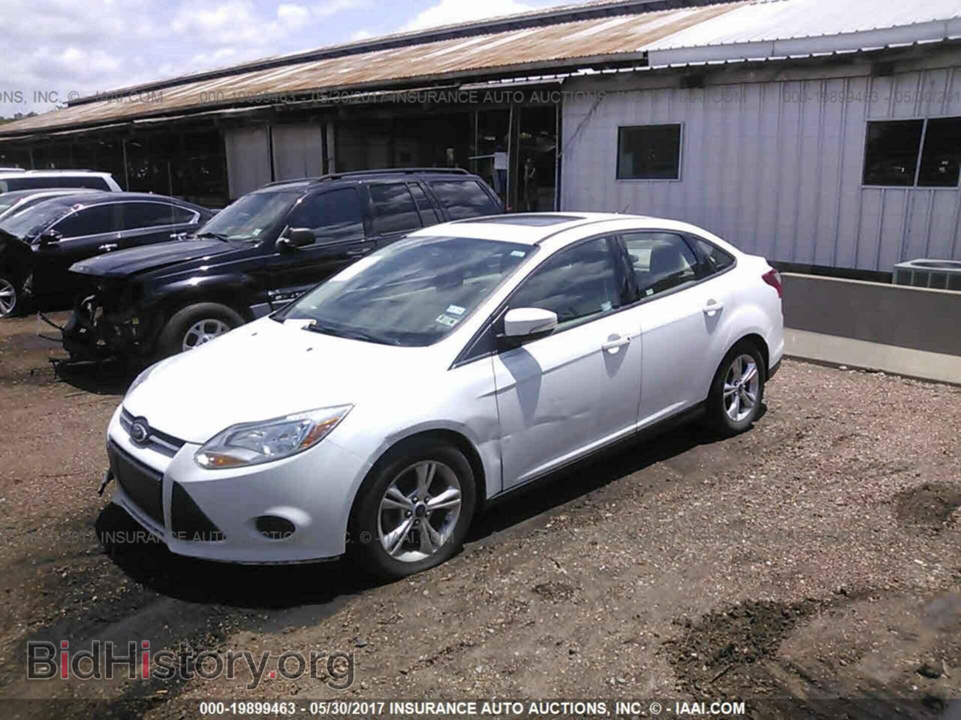 2014 Ford Focus - VIN: 1FADP3F21EL277386 - Фото 2
