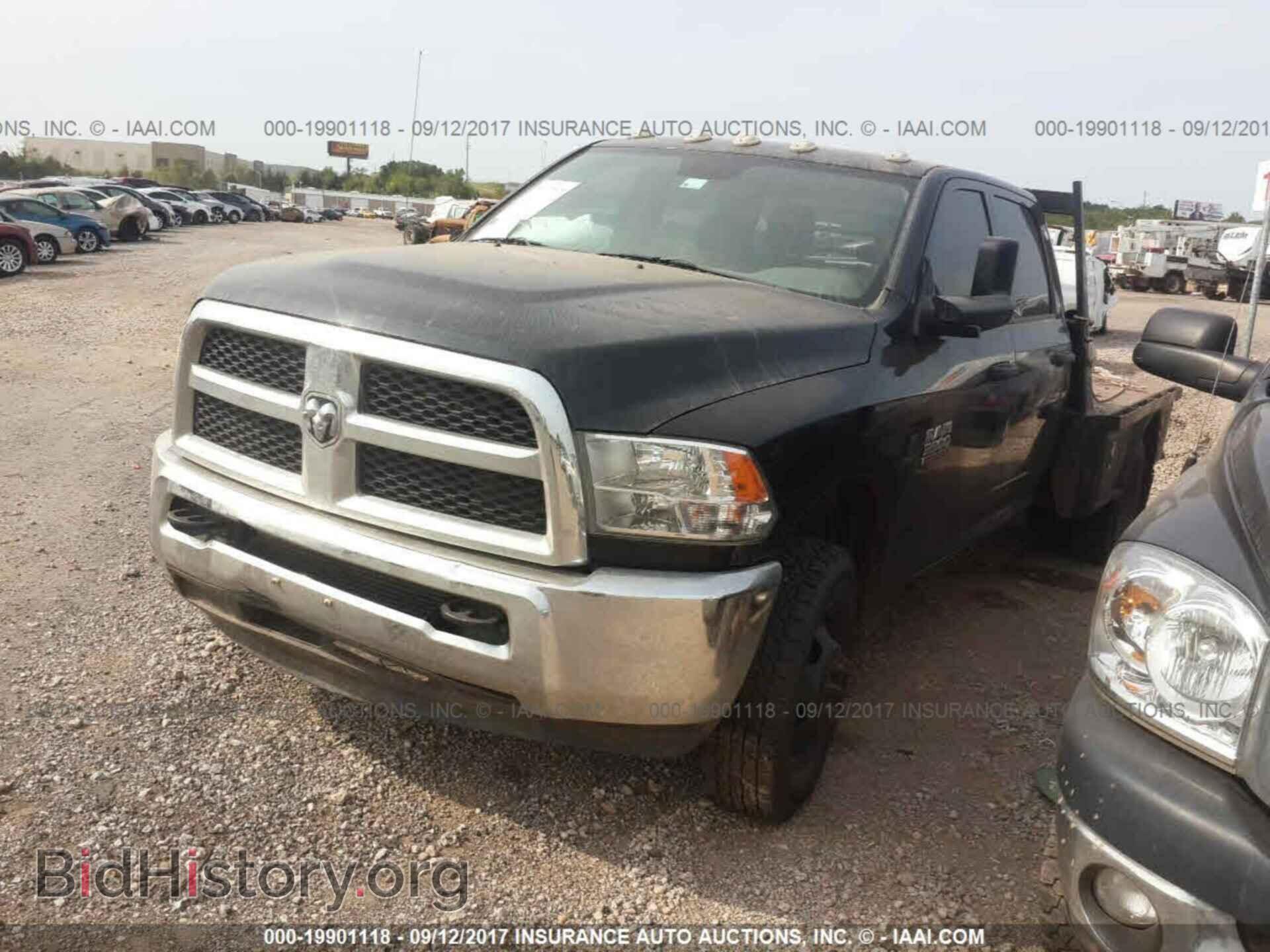 2013 Ram 3500 - VIN: 3C7WRTCL6DG567793 - Фото 2