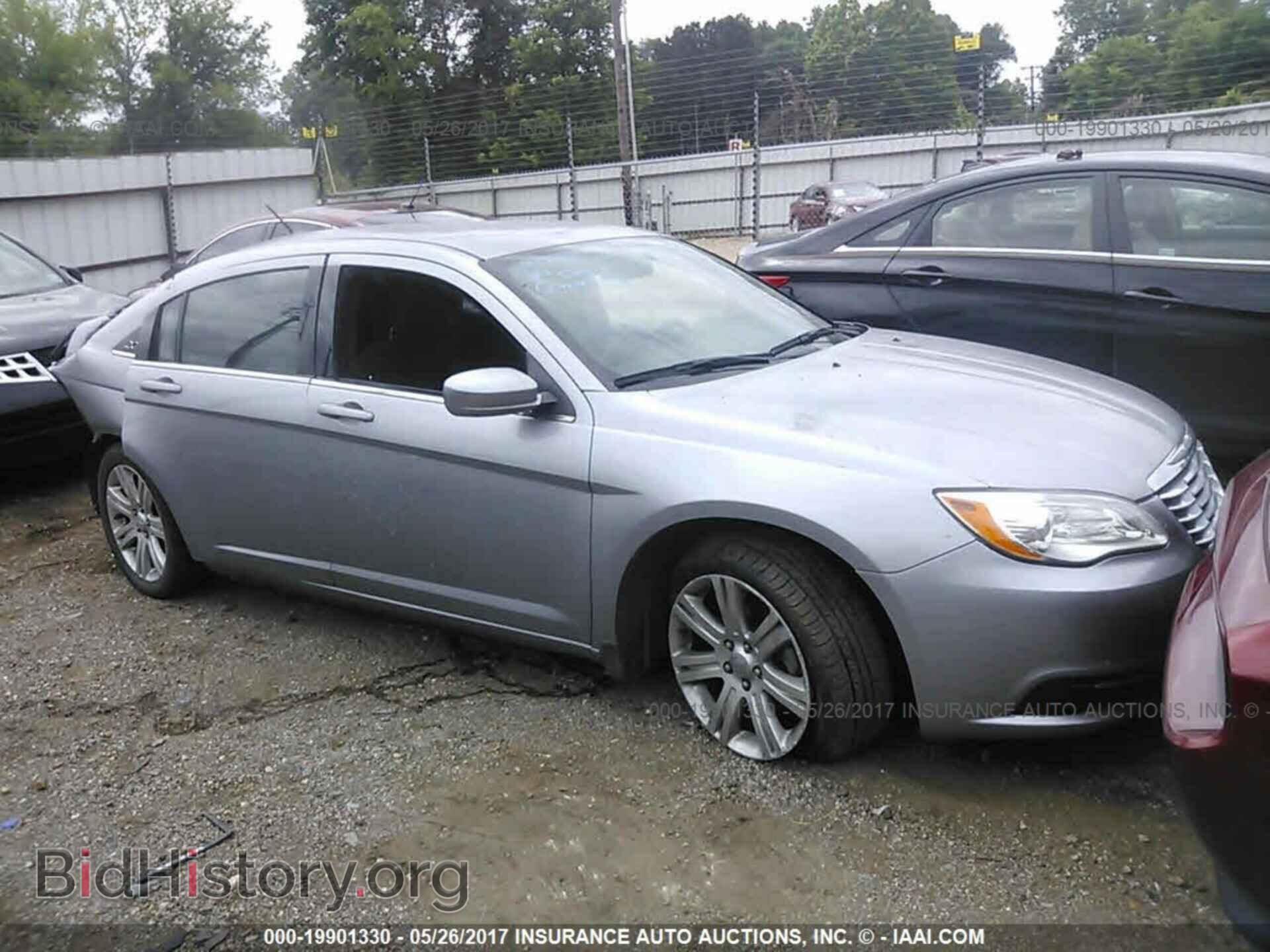 Photo 1C3CCBAB9DN761056 - Chrysler 200 2013