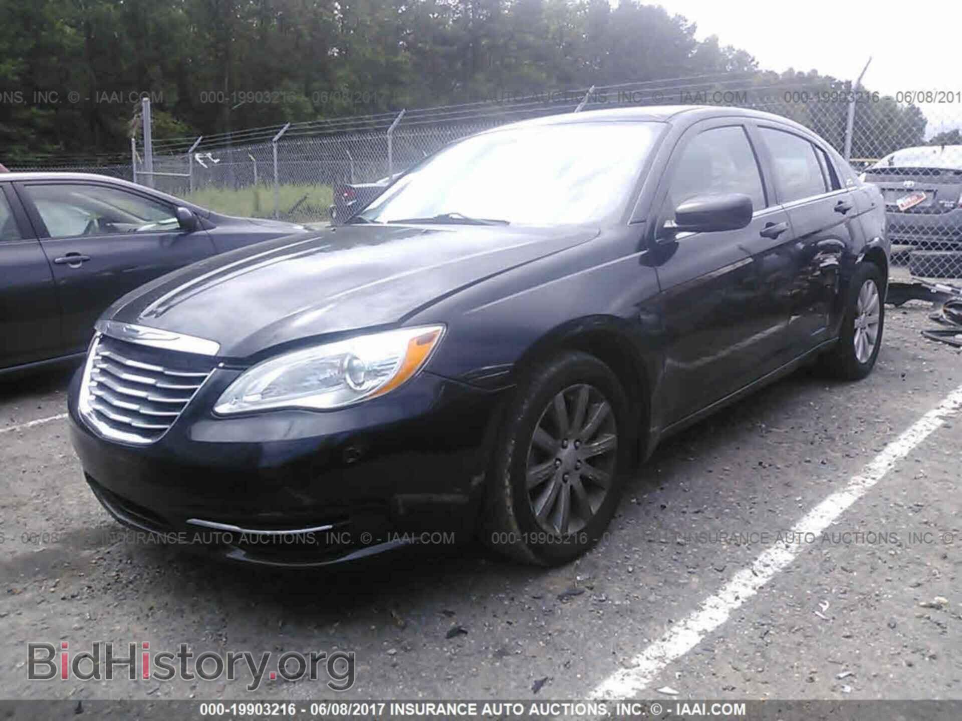 2012 Chrysler 200 - VIN: 1C3CCBBB1CN278562 - Фото 2