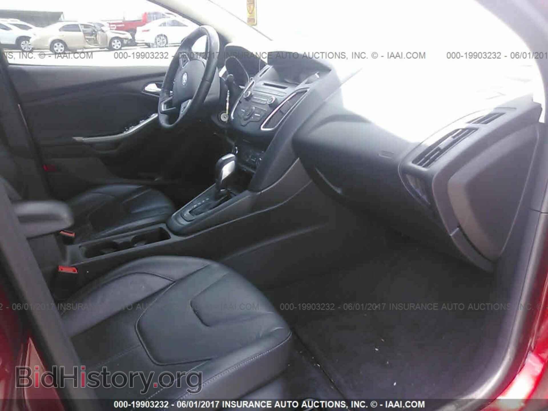 2015 Ford Focus - VIN: 1FADP3F28FL384923 - Photo 5