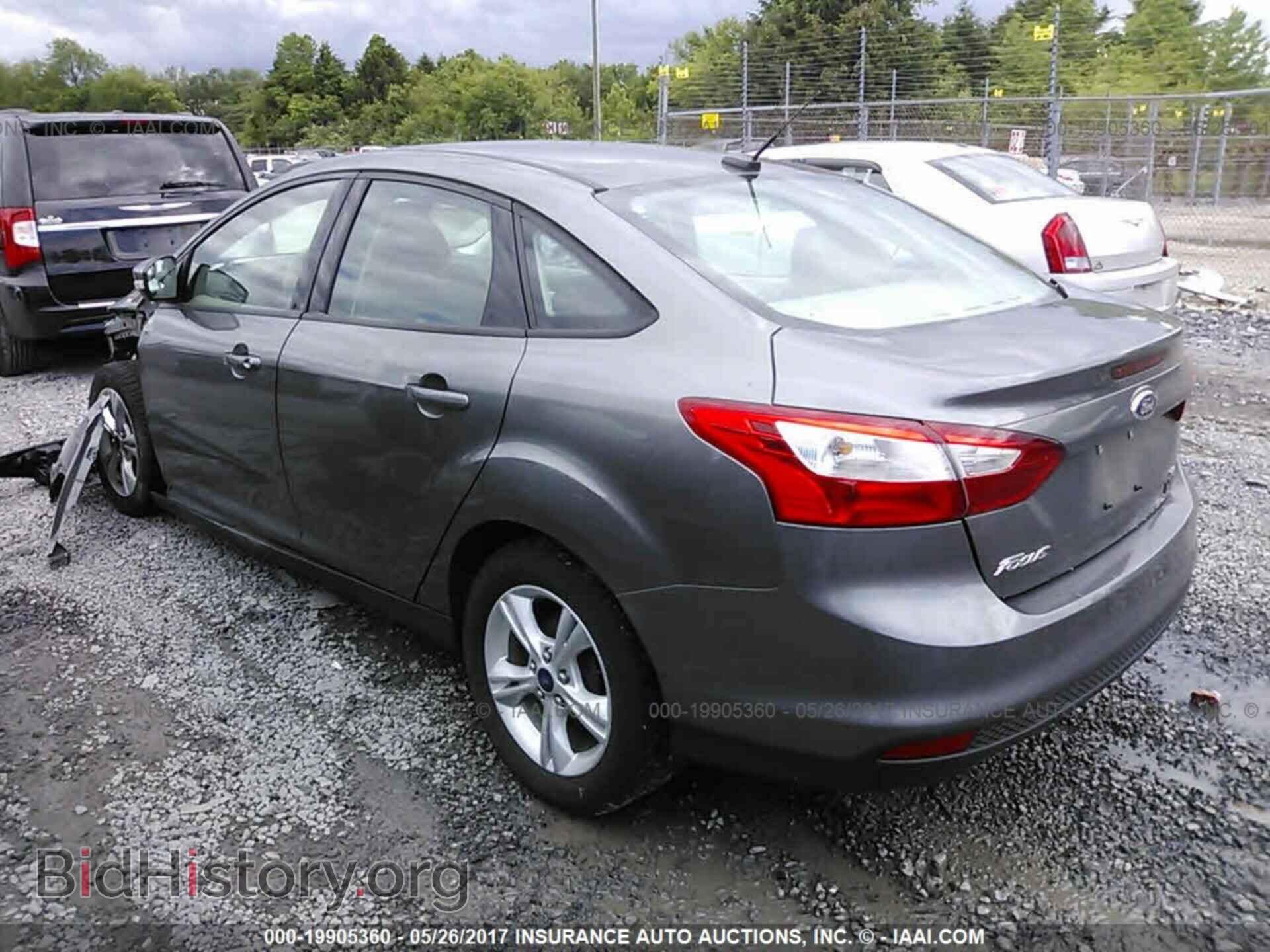 2014 Ford Focus - VIN: 1FADP3F2XEL446479 - Photo 3