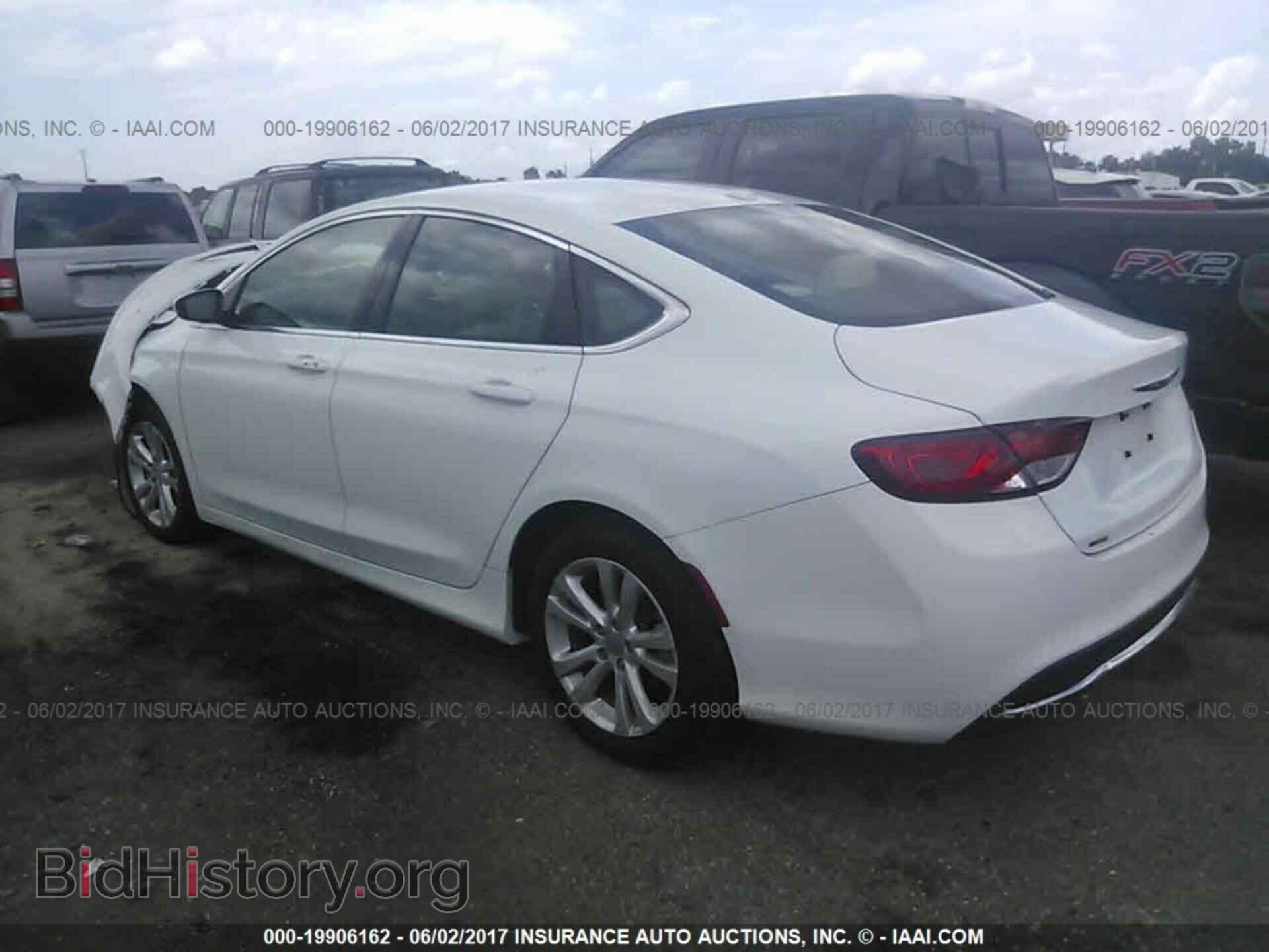 2015 Chrysler 200 - VIN: 1C3CCCAB4FN700304 - Photo 3