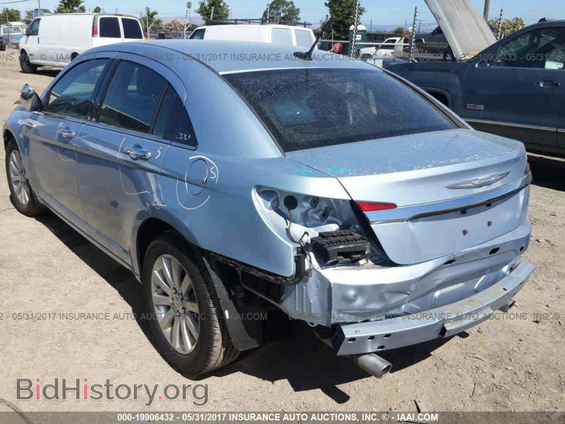2013 Chrysler 200 - VIN: 1C3CCBCG4DN526136 - Фото 3