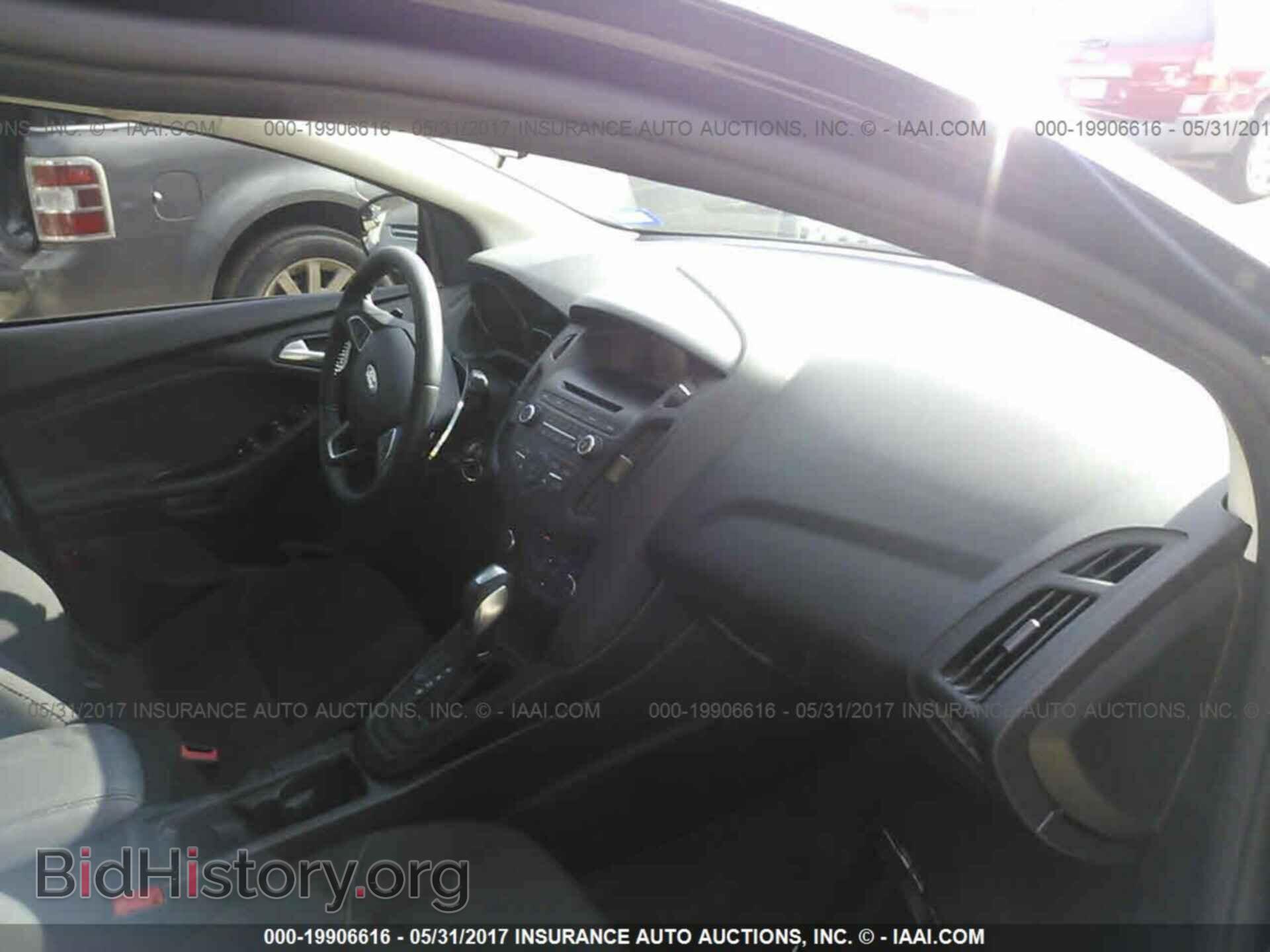 2016 Ford Focus - VIN: 1FADP3F29GL404467 - Фото 5