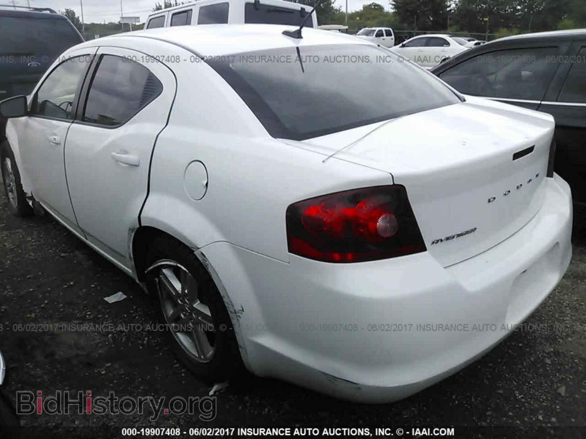 2011 Dodge Avenger - VIN: 1B3BD1FB9BN555872 - Фото 3