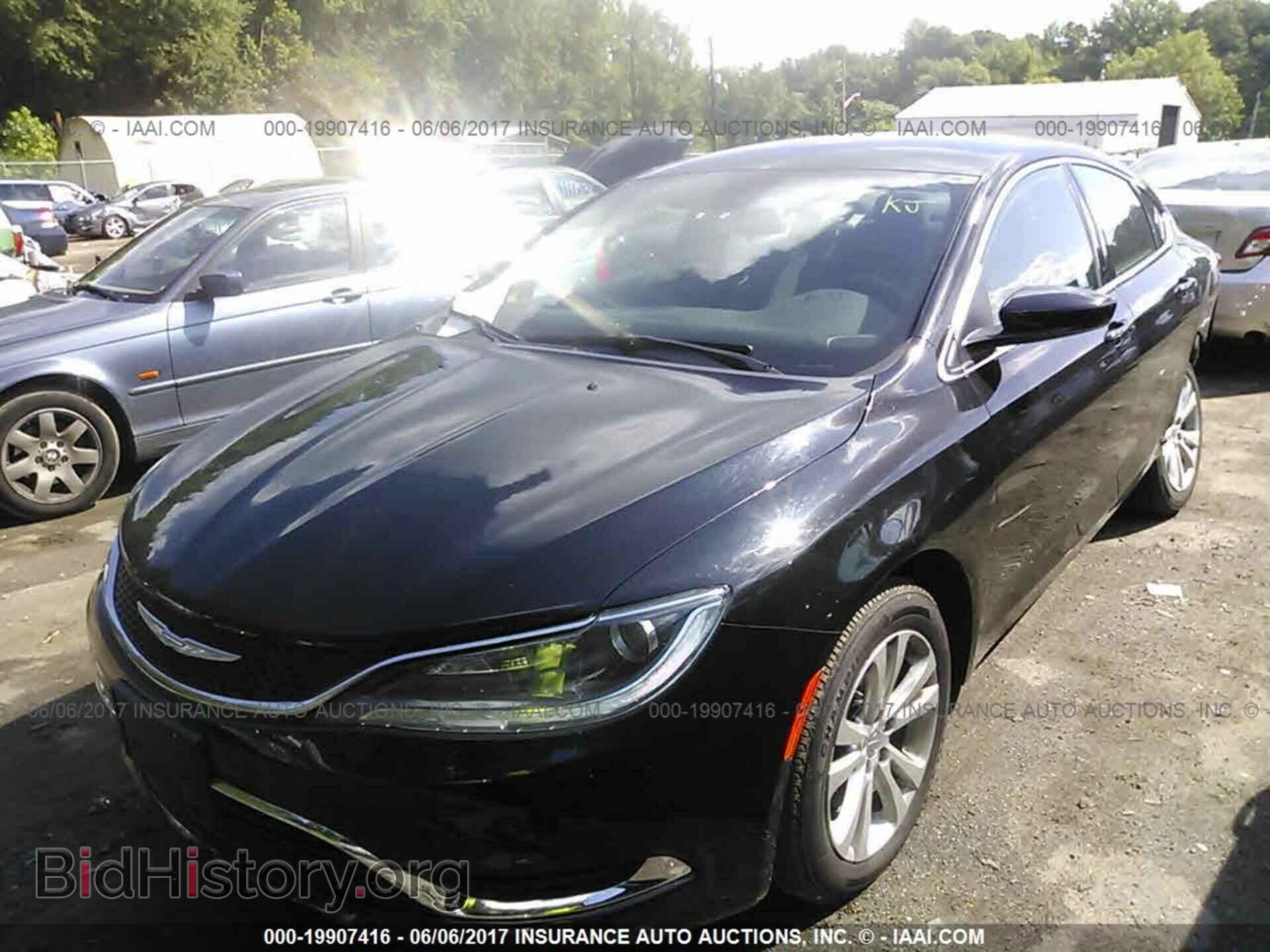 2015 Chrysler 200 - VIN: 1C3CCCAB7FN734138 - Photo 2