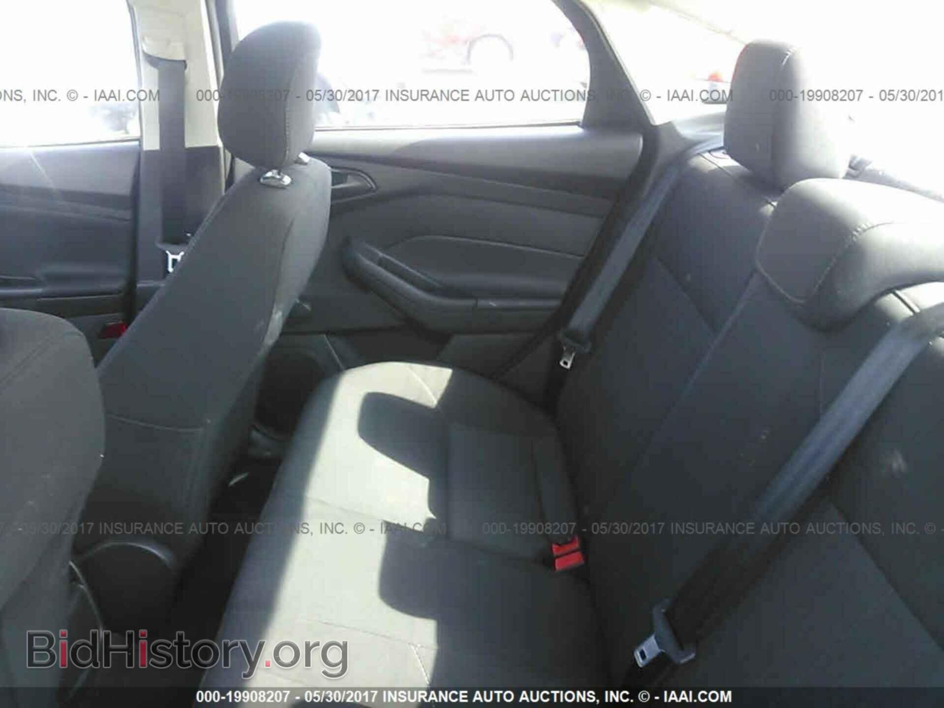 2016 Ford Focus - VIN: 1FADP3E28GL328242 - Photo 8