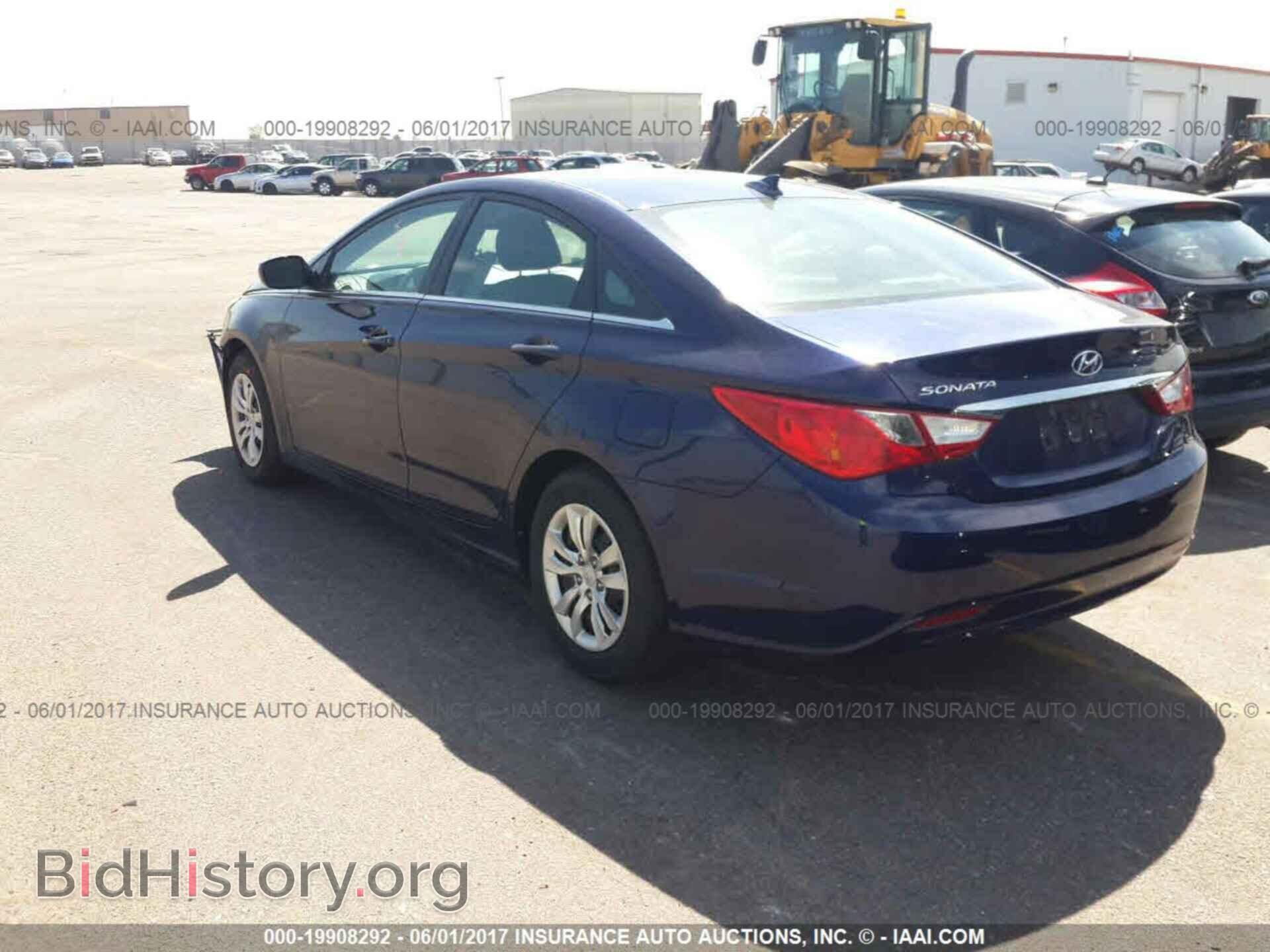 2012 Hyundai Sonata - VIN: 5NPEB4AC2CH452247 - Фото 3