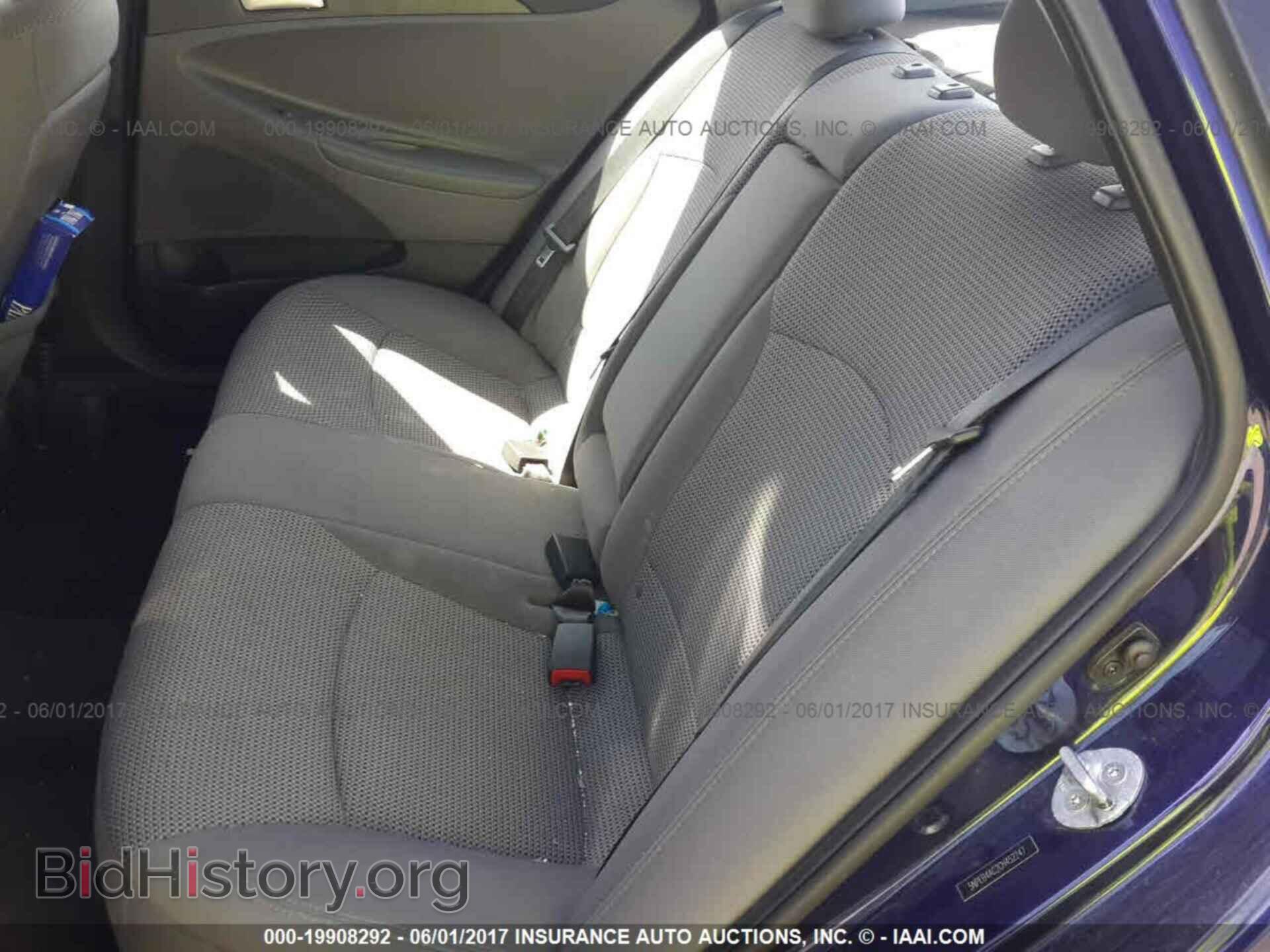 2012 Hyundai Sonata - VIN: 5NPEB4AC2CH452247 - Фото 8