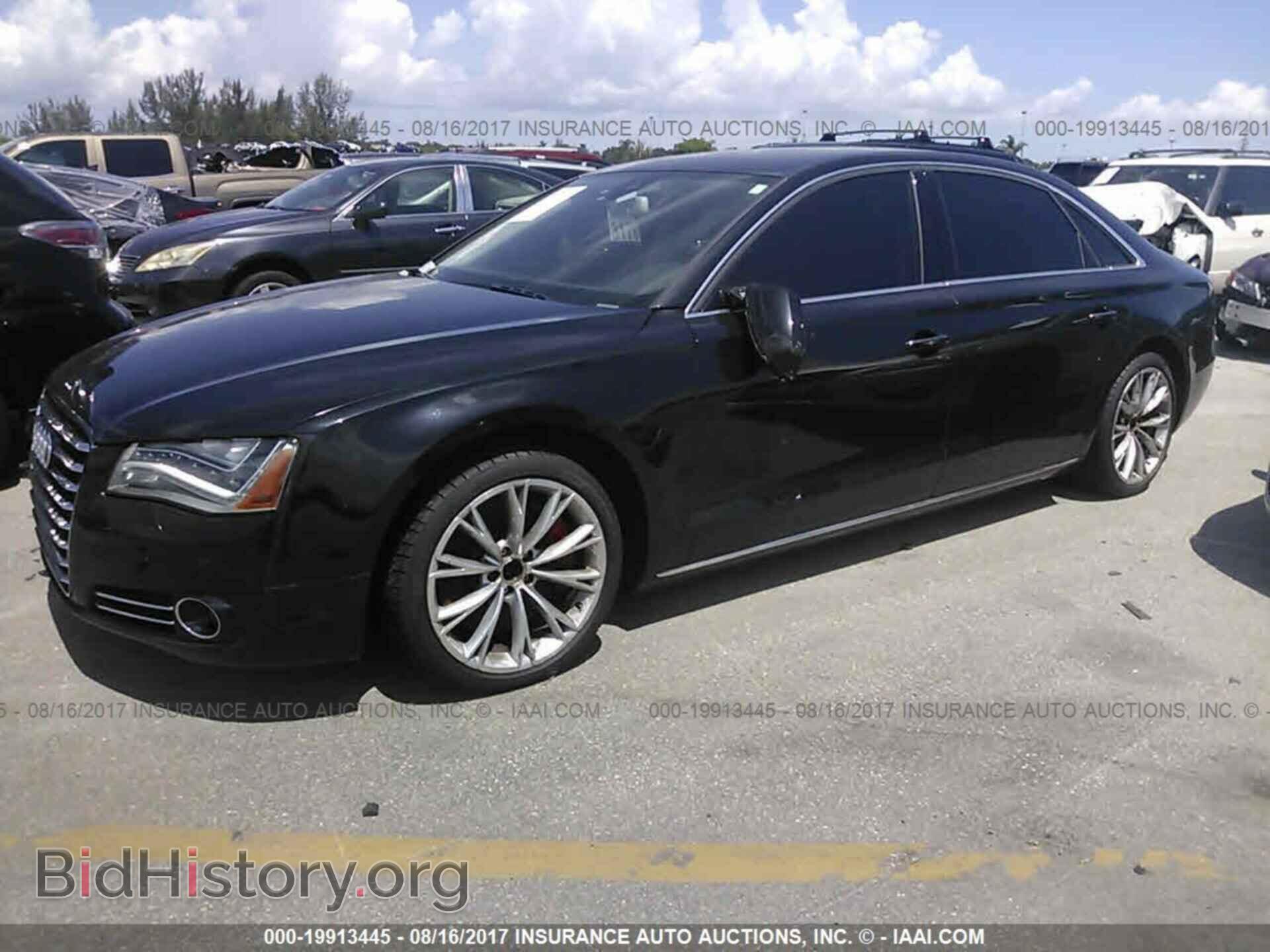 2012 Audi A8 - VIN: WAURVAFD2CN008193 - Фото 2
