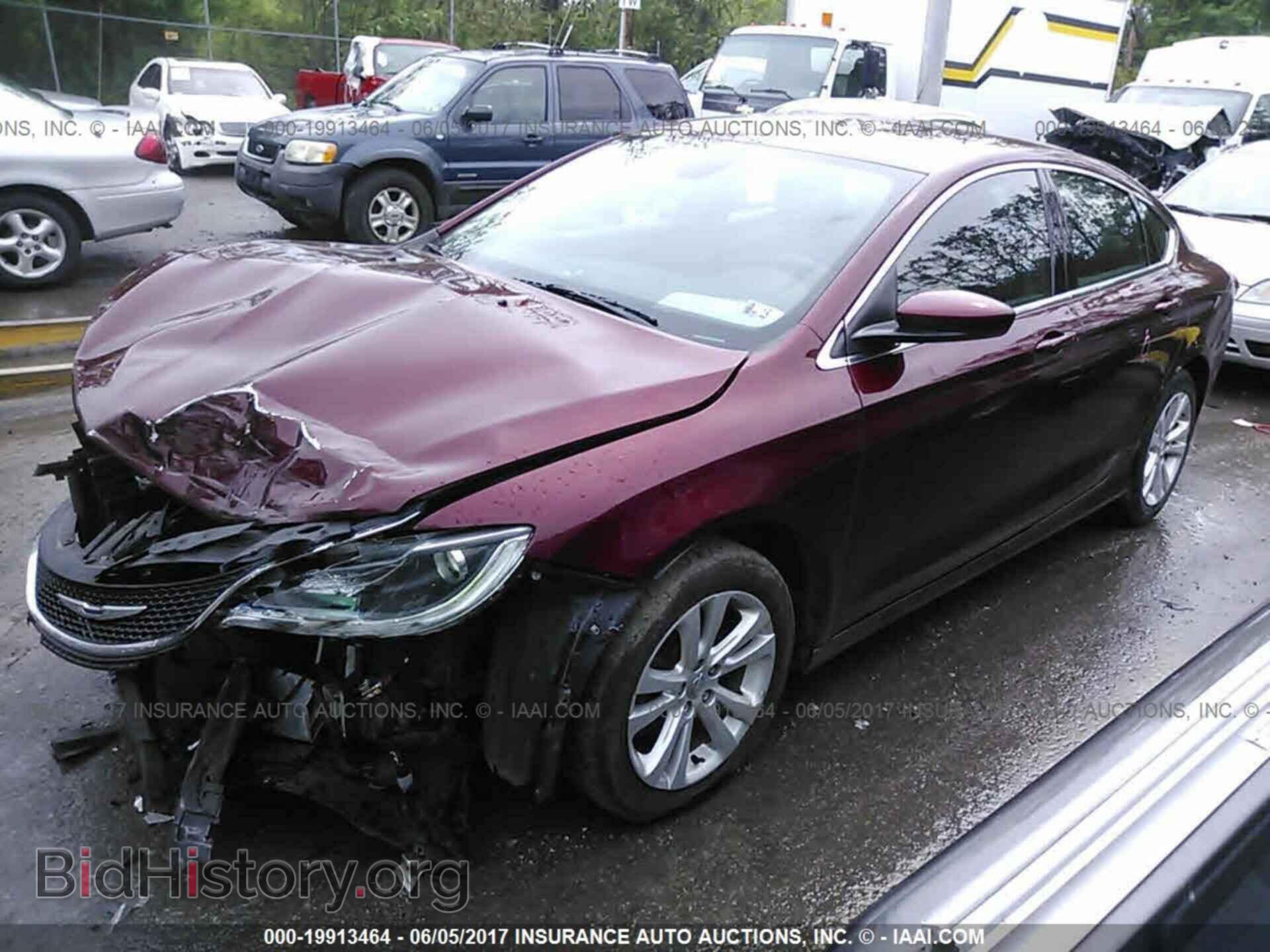 2015 Chrysler 200 - VIN: 1C3CCCAB2FN571561 - Photo 2
