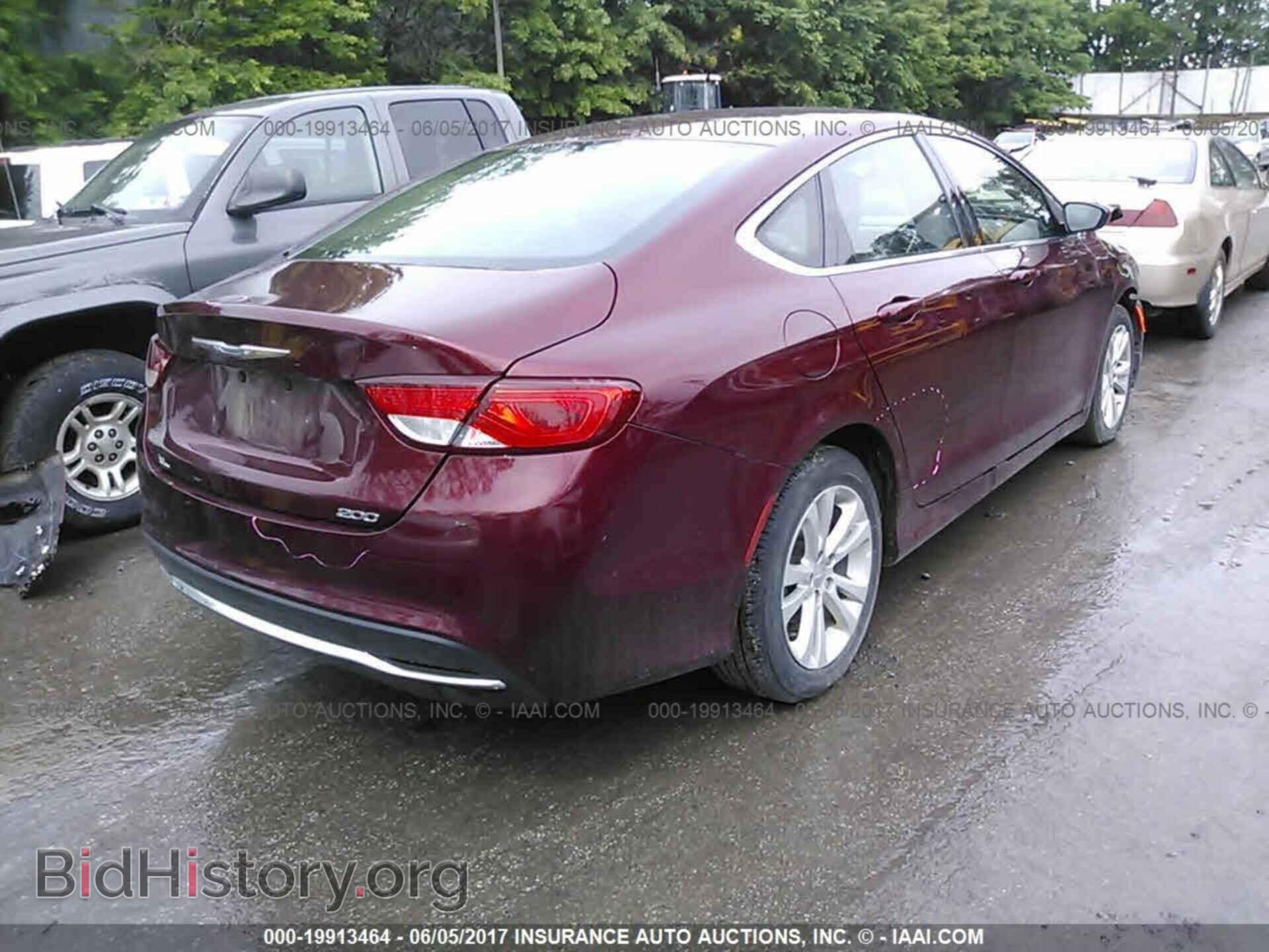 2015 Chrysler 200 - VIN: 1C3CCCAB2FN571561 - Photo 4